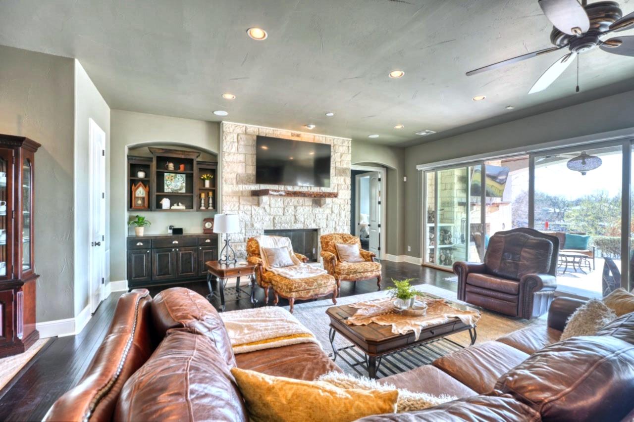 125 Primera Ct, Burnet, TX 78611