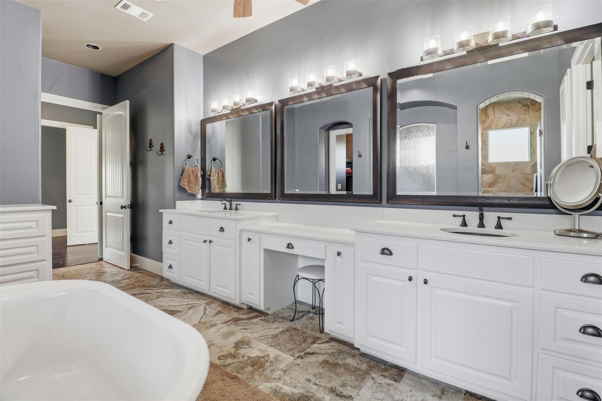 125 Primera Ct, Burnet, TX 78611