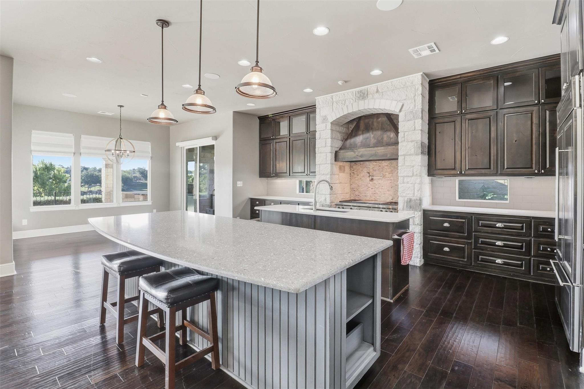 125 Primera Ct, Burnet, TX 78611