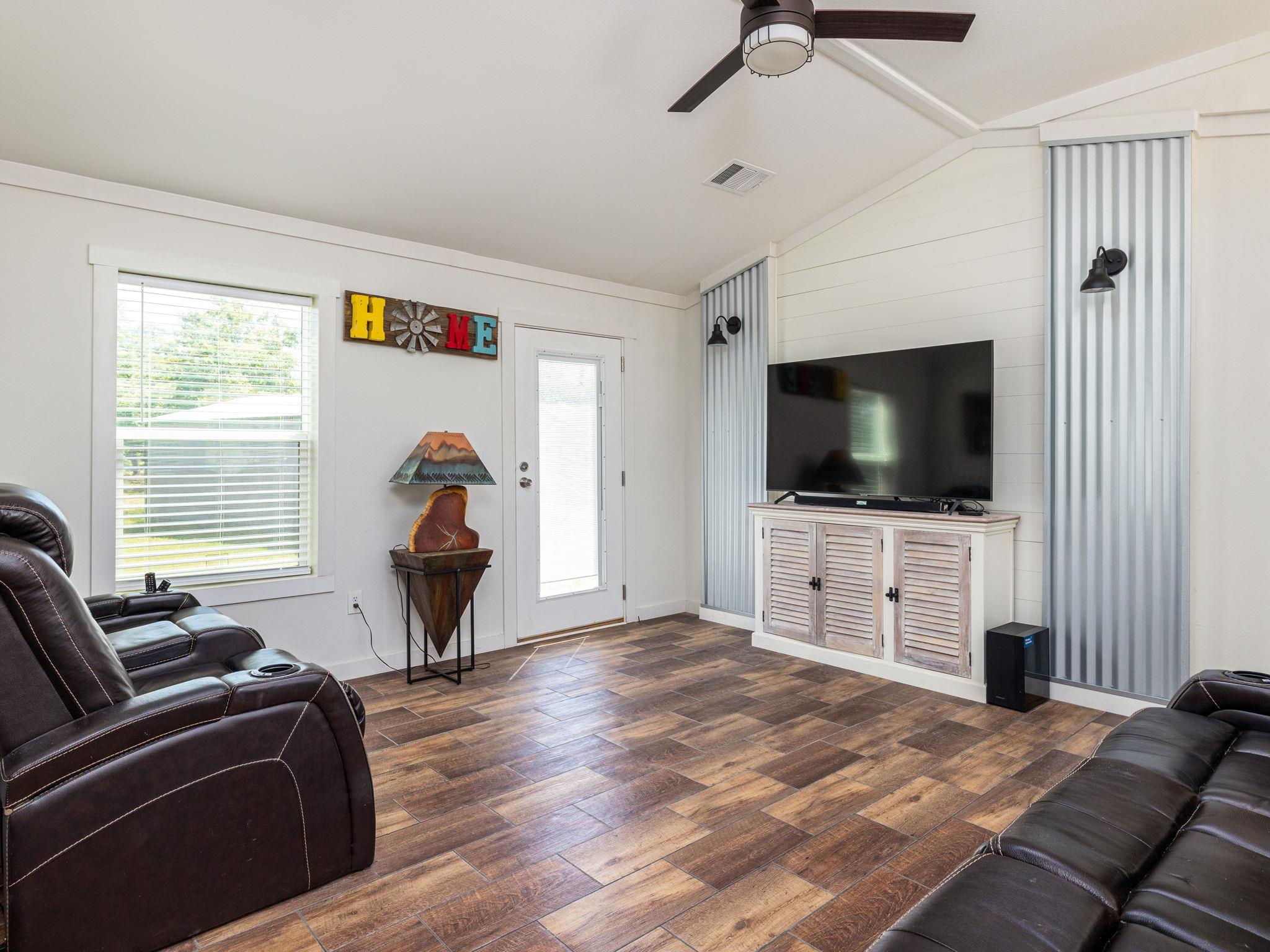 686 County Road 331A Rd, Milano, TX 76556