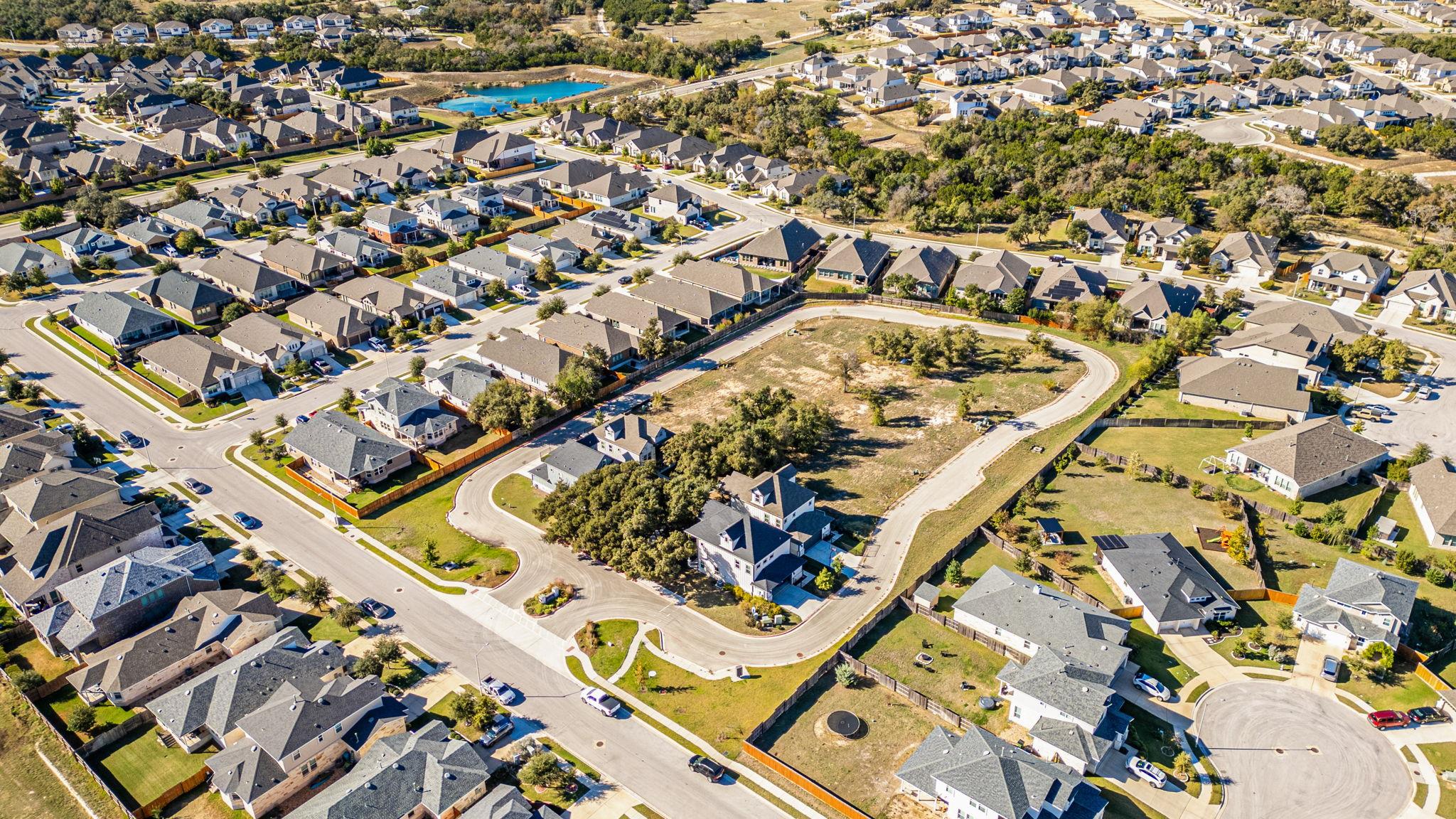 1301 Low Branch Ln # 5, Leander, TX 78641