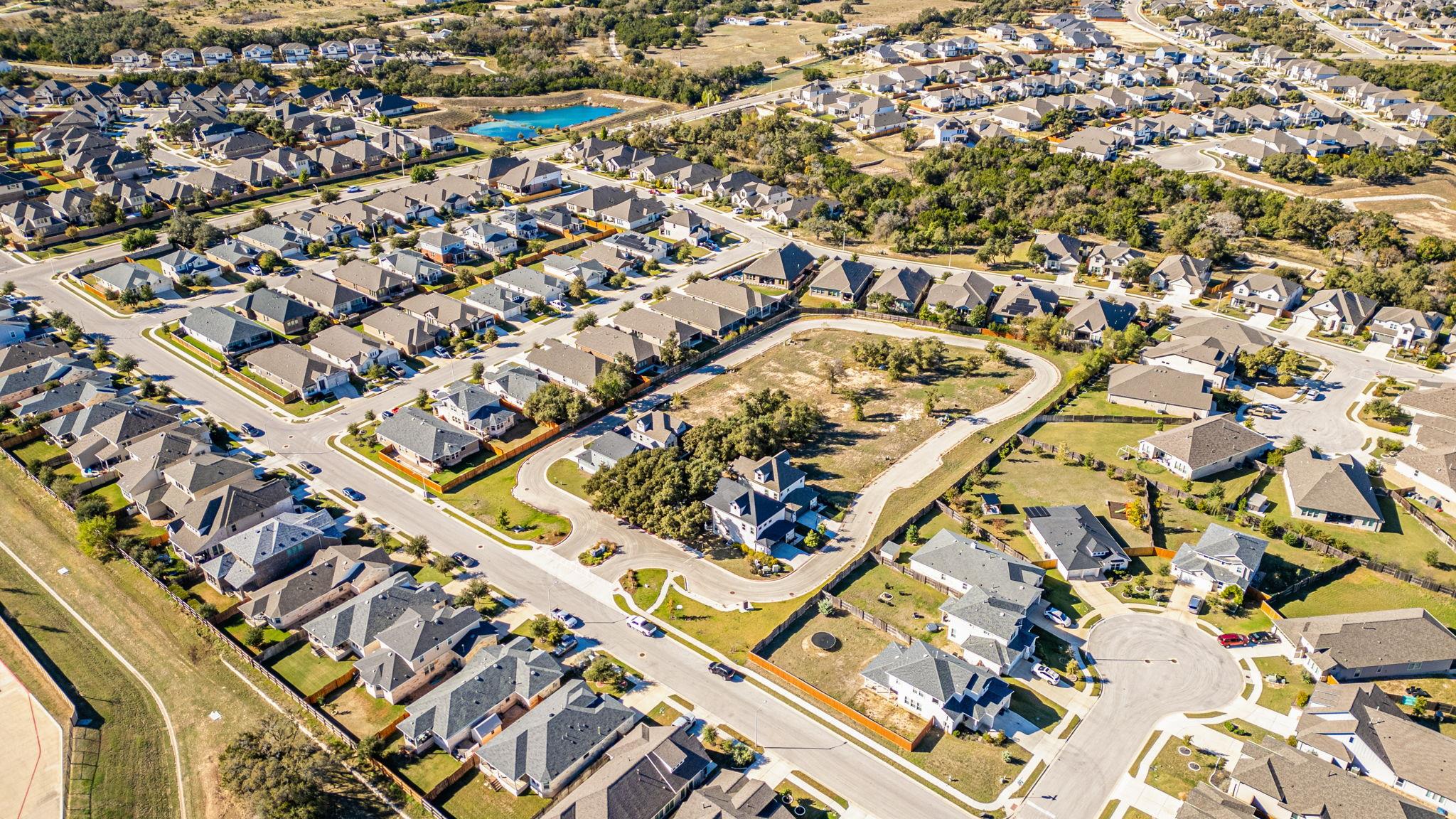 1301 Low Branch Ln # 5, Leander, TX 78641