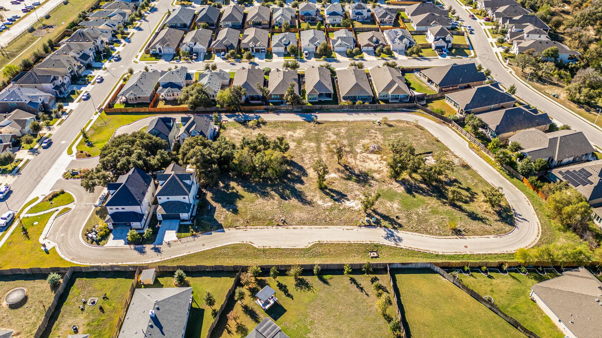 1301 Low Branch Ln # 5, Leander, TX 78641