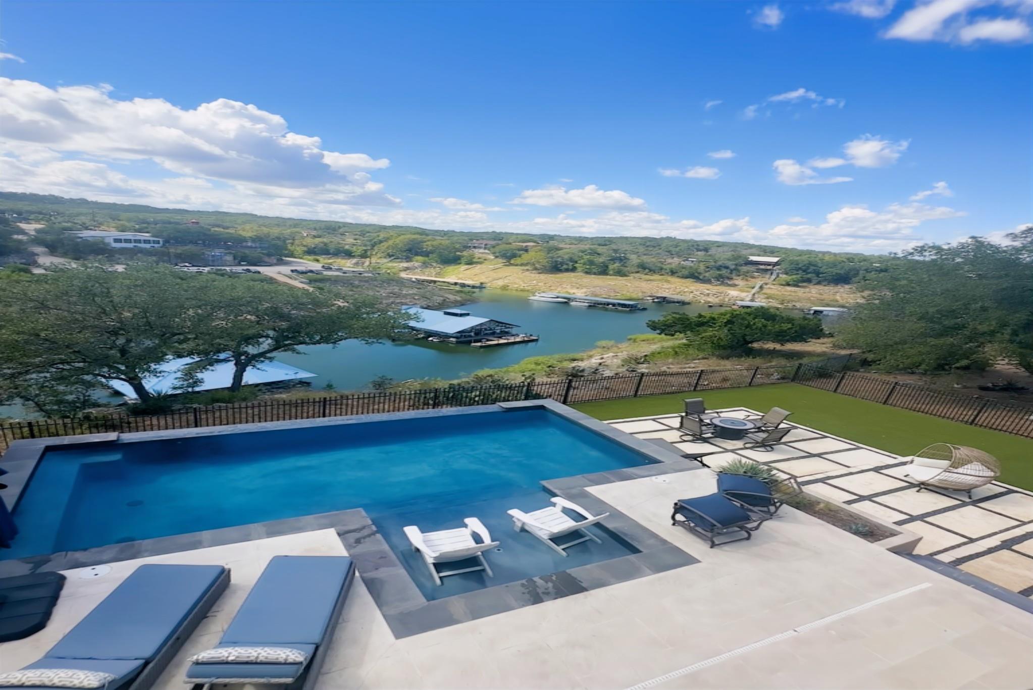 22000 Briarcliff Dr, Spicewood, TX 78669