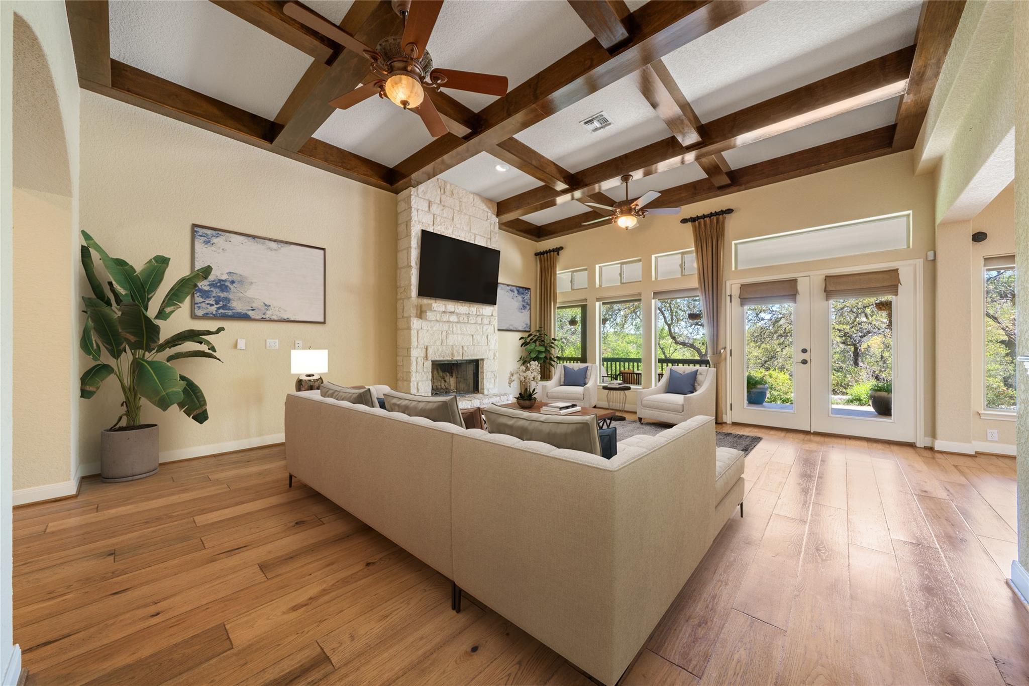 170 ECHO CANYON Dr N, Comfort, TX 78013