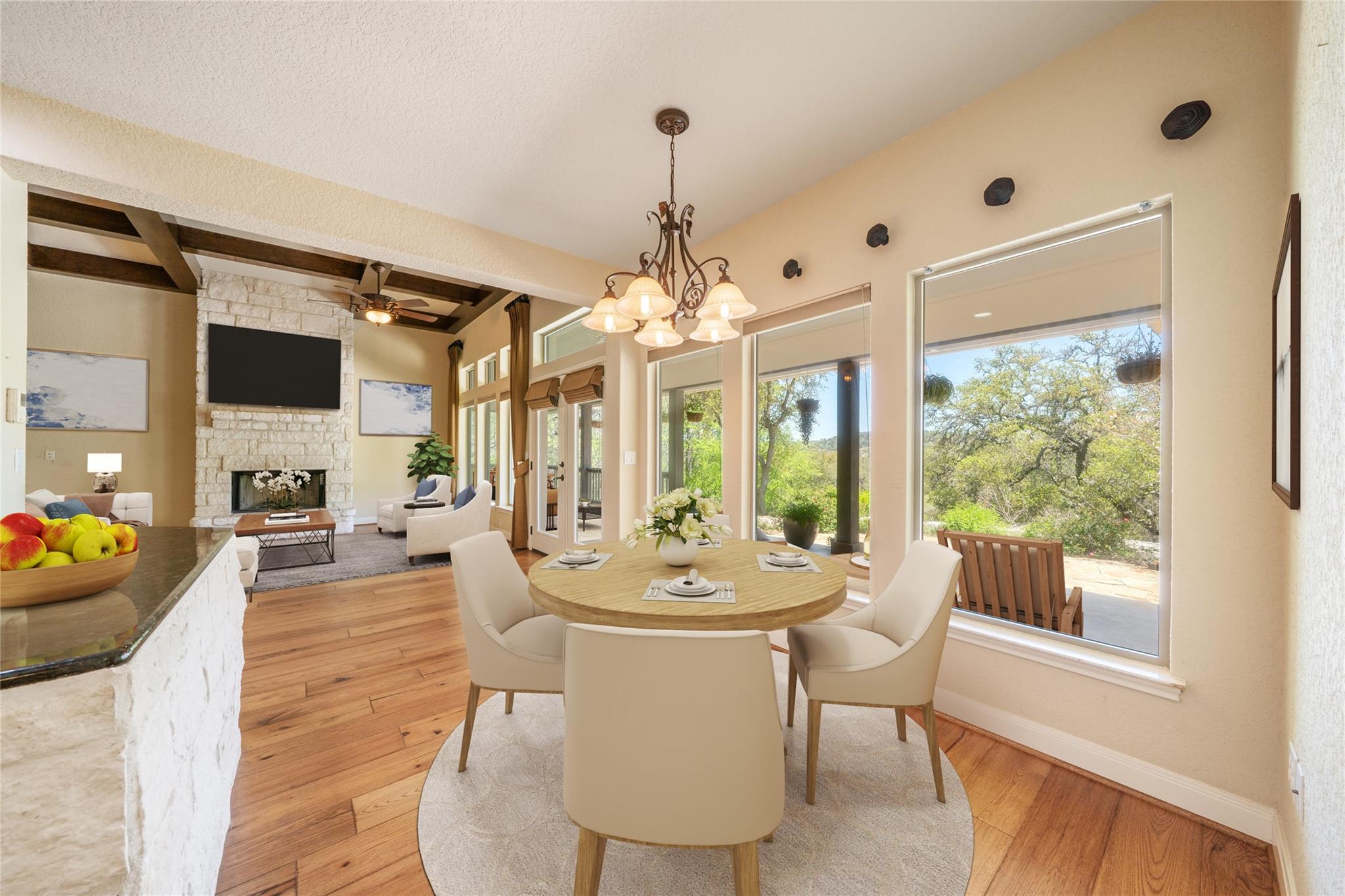 170 ECHO CANYON Dr N, Comfort, TX 78013