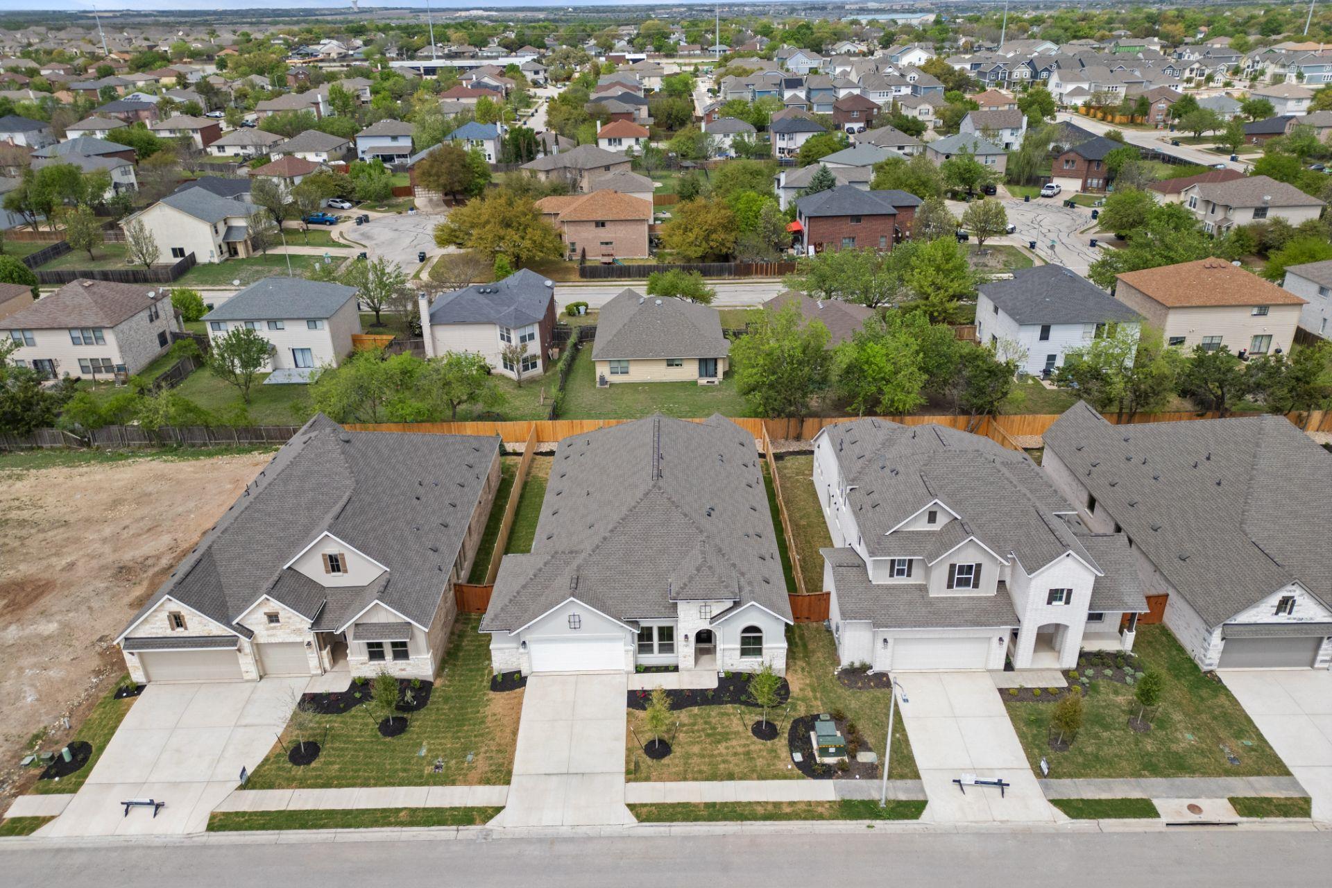 1709 Sauterne Dr, Leander, TX 78641