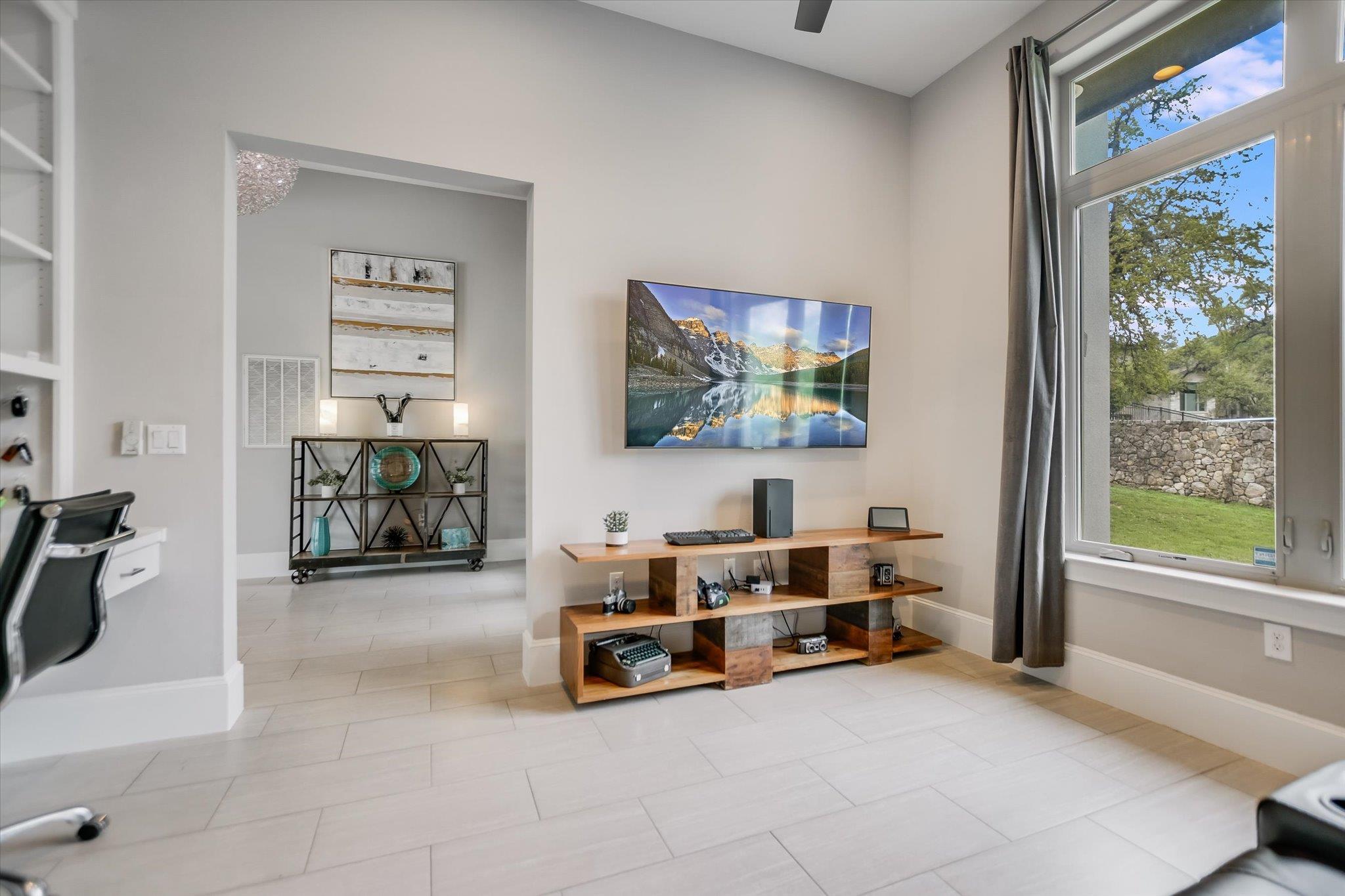 2505 Arion Cir, Austin, TX 78730