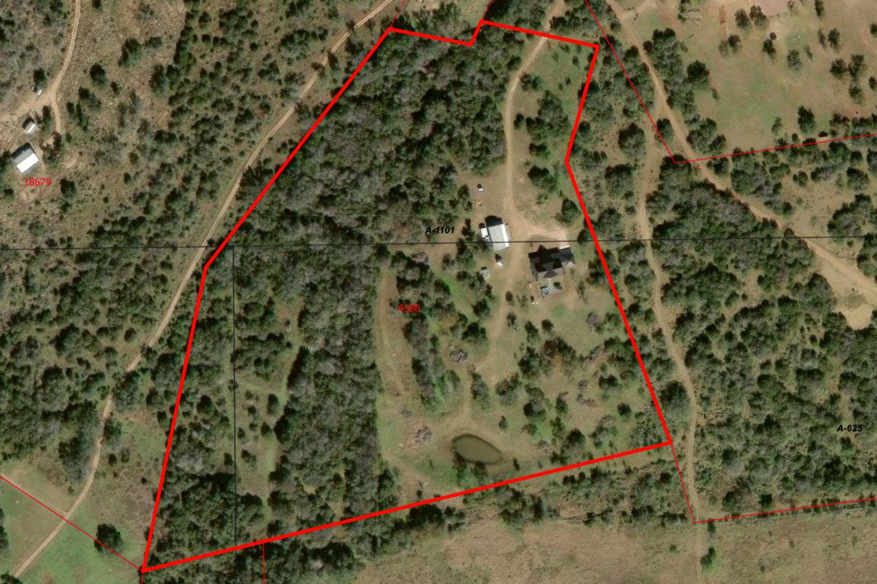 452 Sandy Cemetery Rd, Johnson City, TX 78636