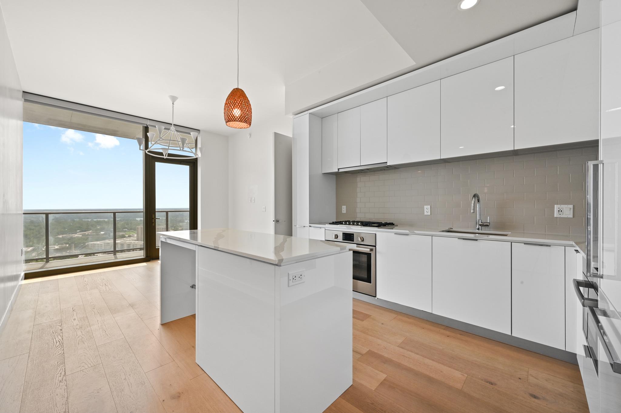 44 East Ave # 2509, Austin, TX 78701