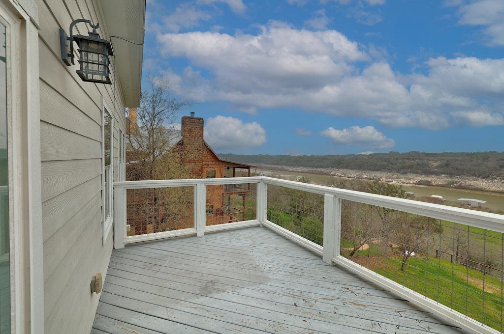 1223 Lake Shore Dr, Spicewood, TX 78669