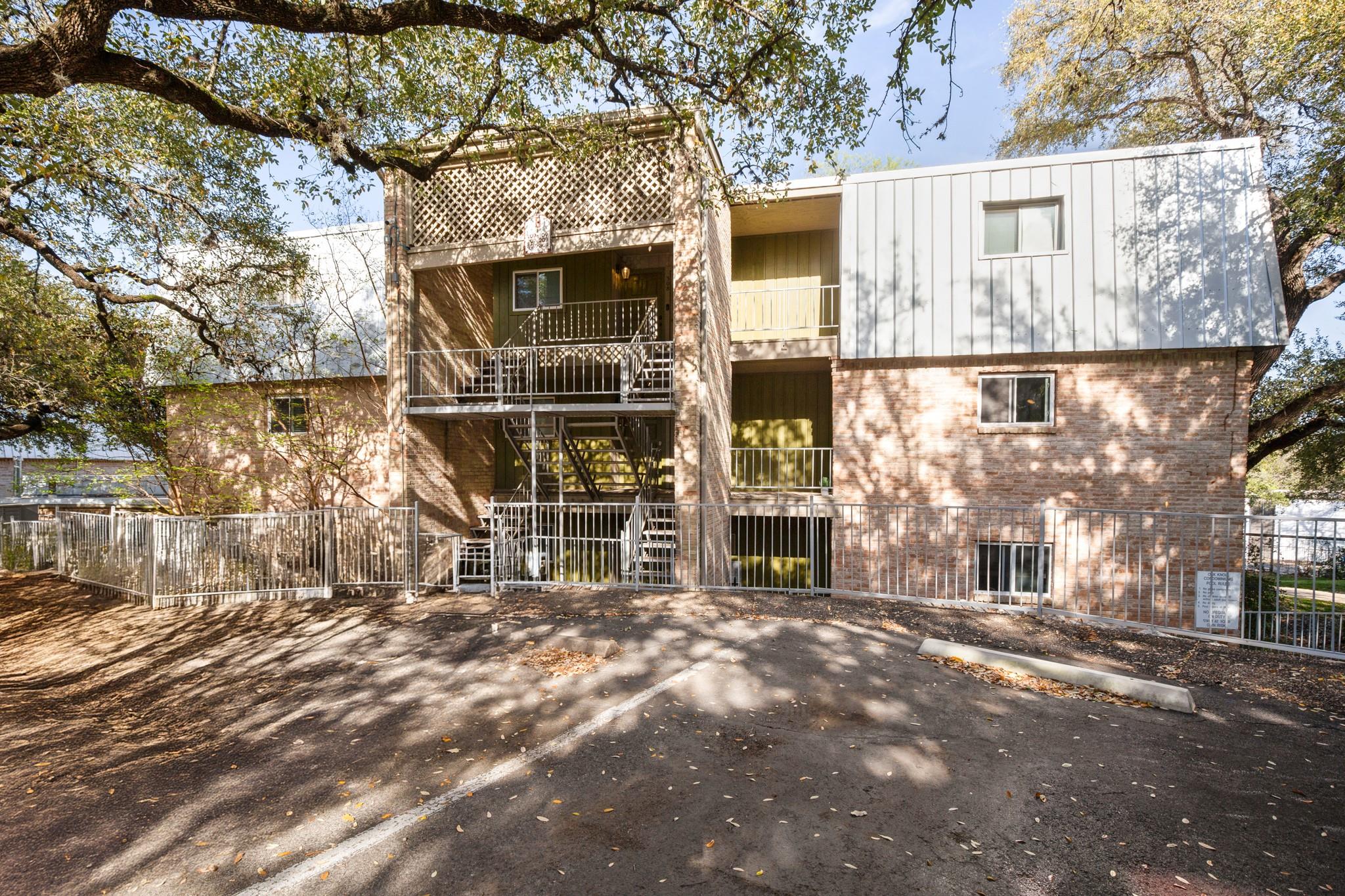 620 S 1st St # 209, Austin, TX 78704