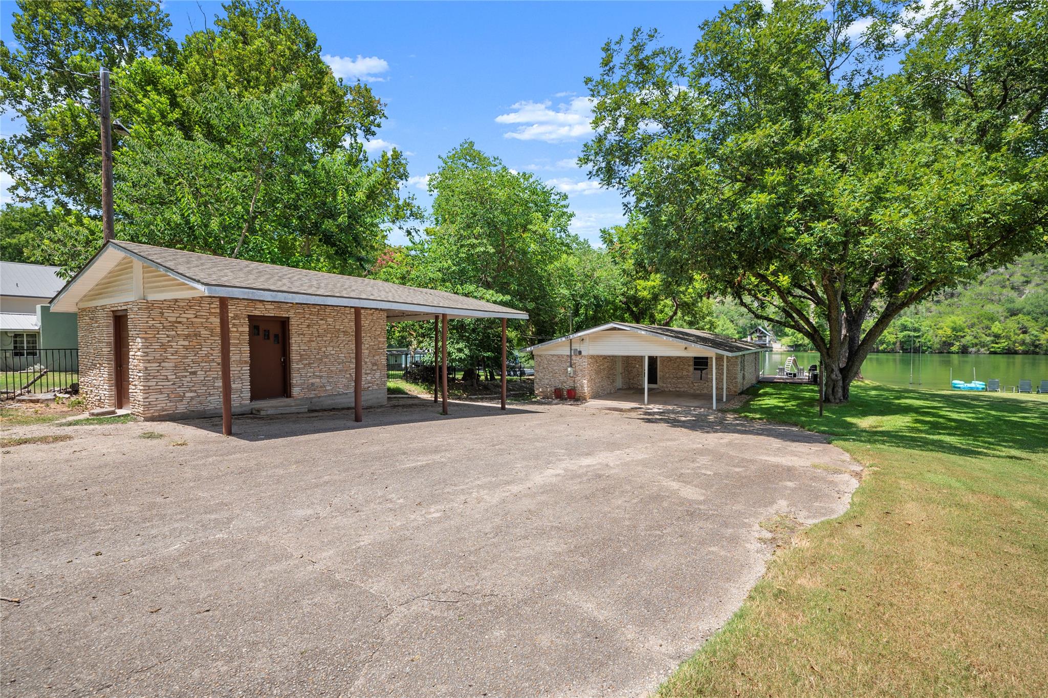 3100 Edgewater Dr, Austin, TX 78733