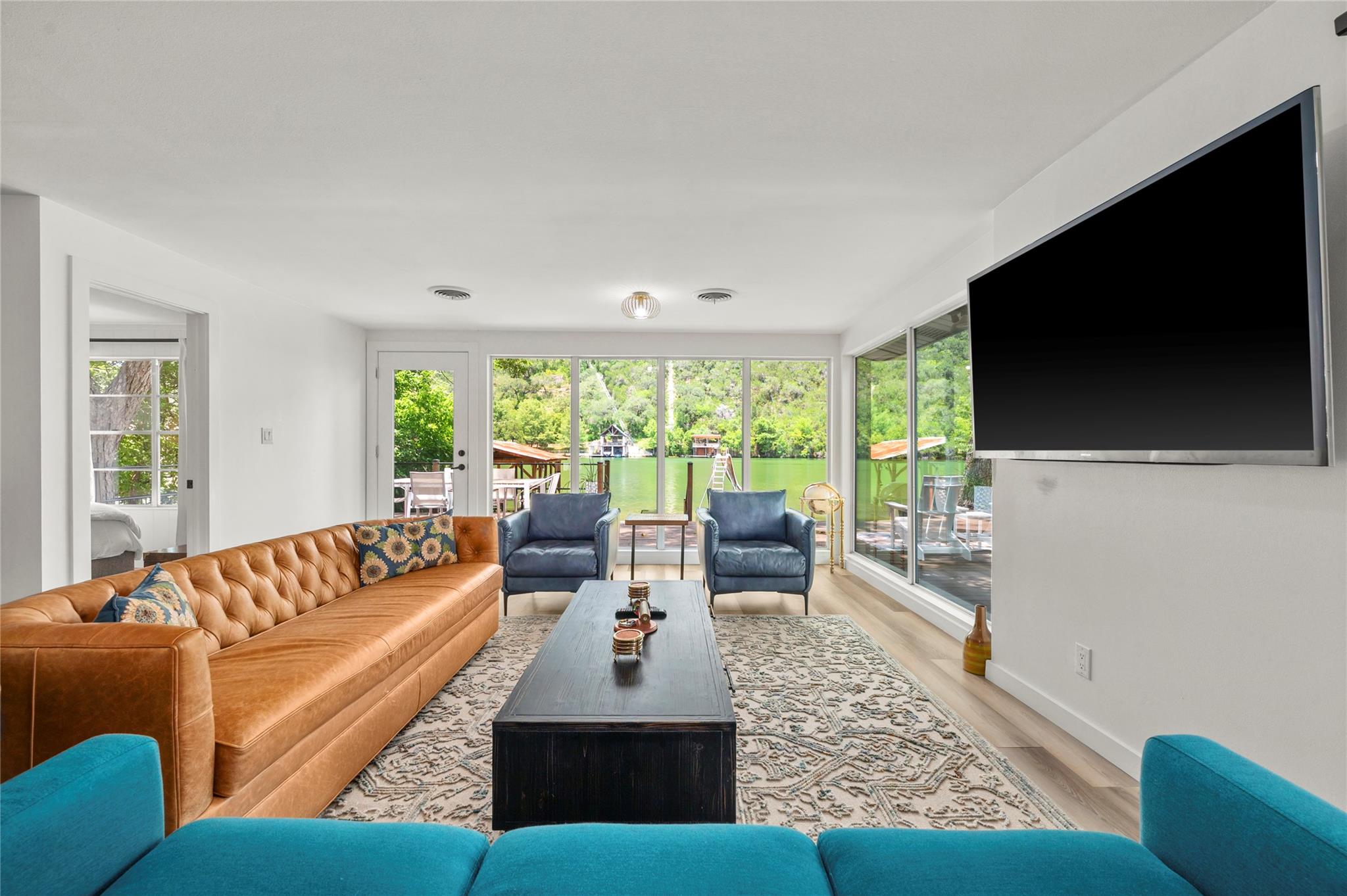 3100 Edgewater Dr, Austin, TX 78733