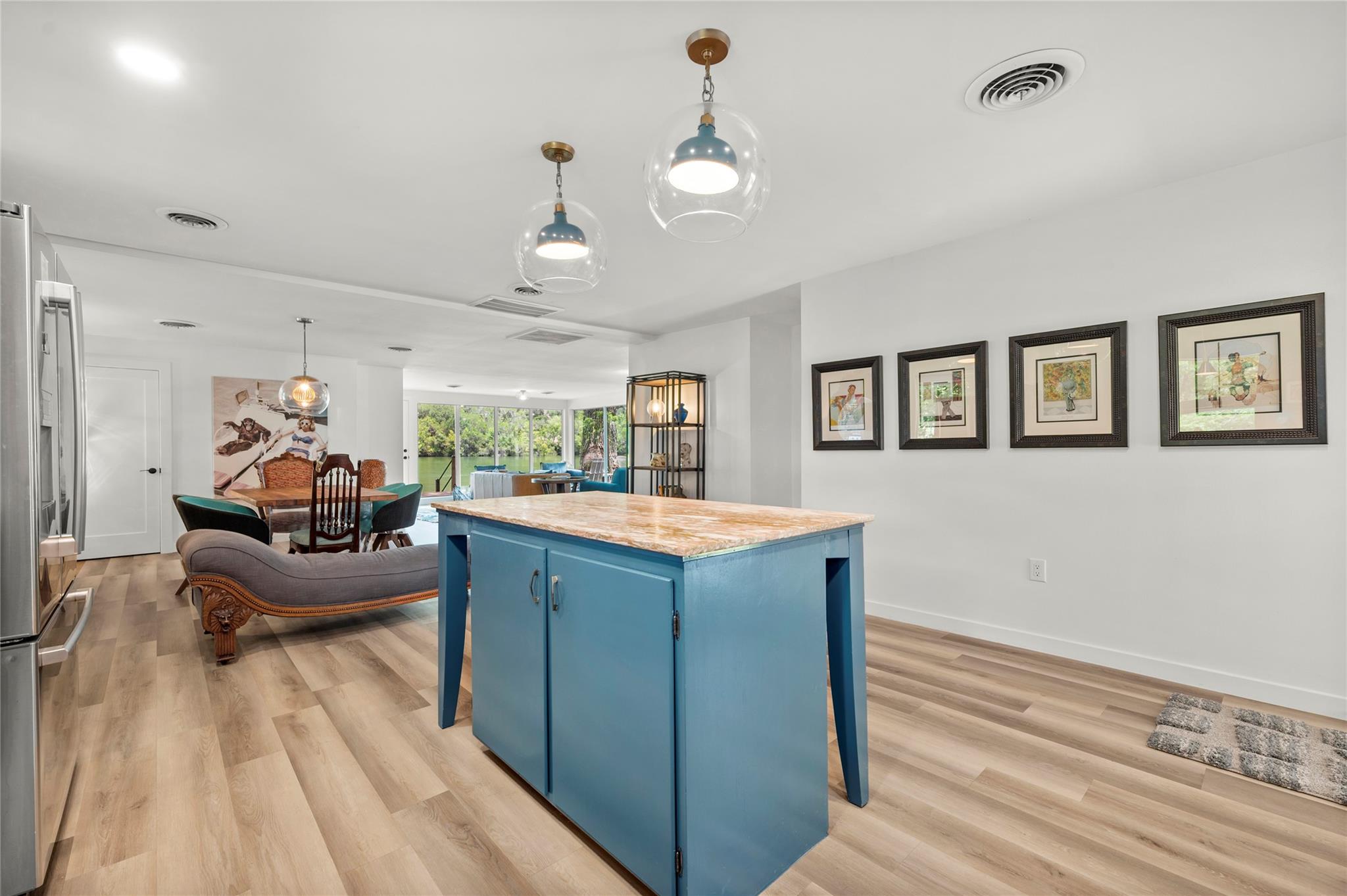 3100 Edgewater Dr, Austin, TX 78733