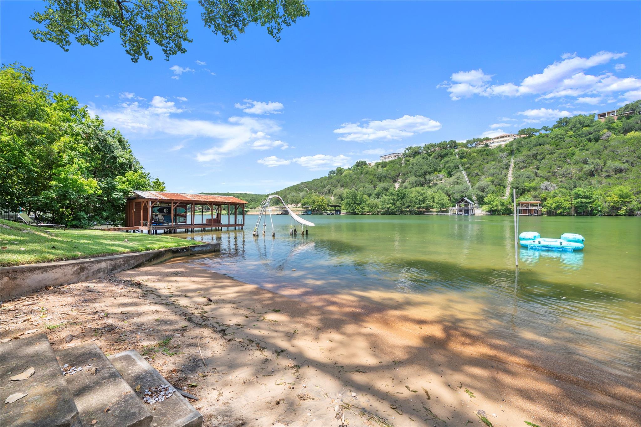 3100 Edgewater Dr, Austin, TX 78733