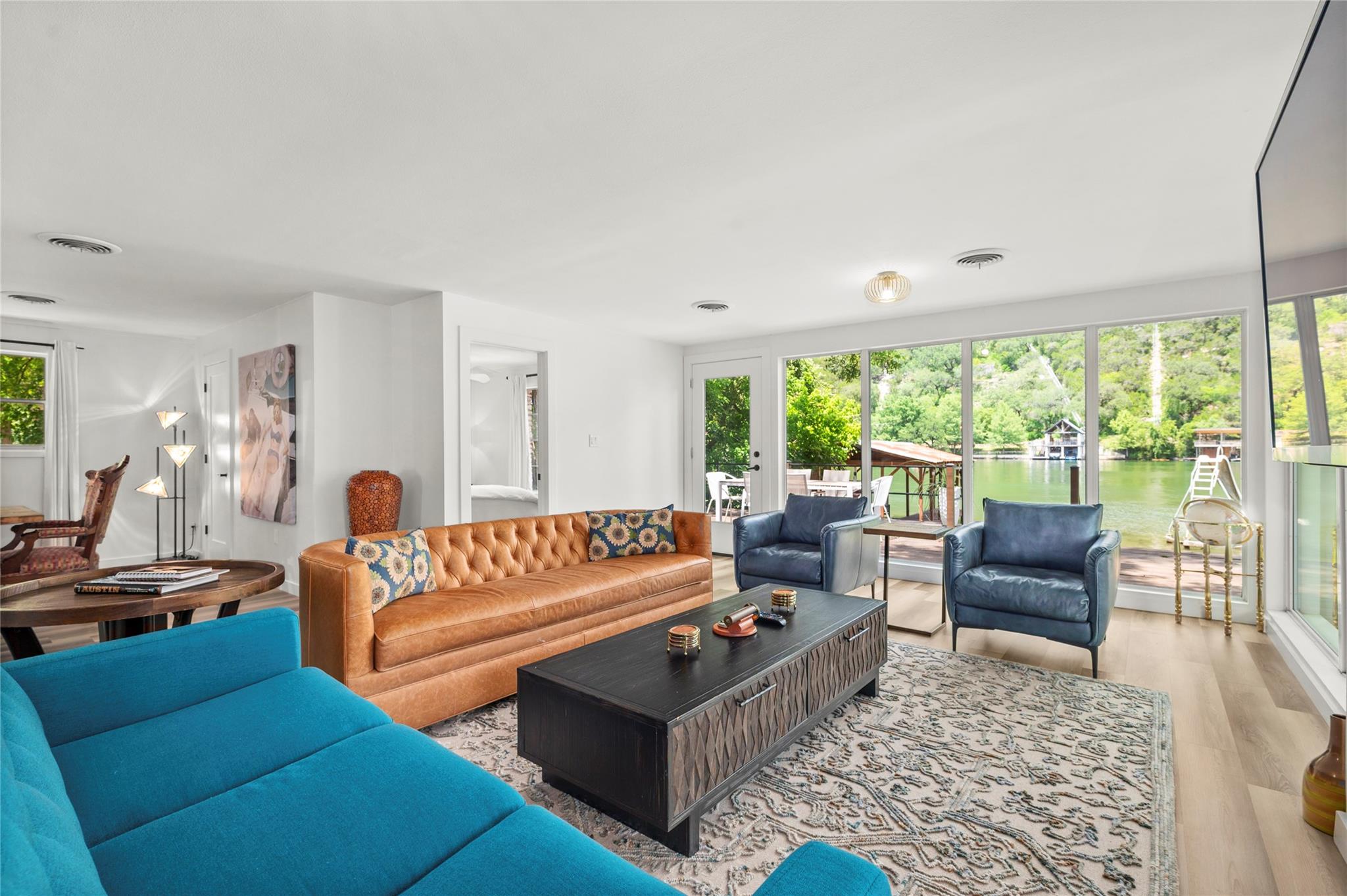 3100 Edgewater Dr, Austin, TX 78733