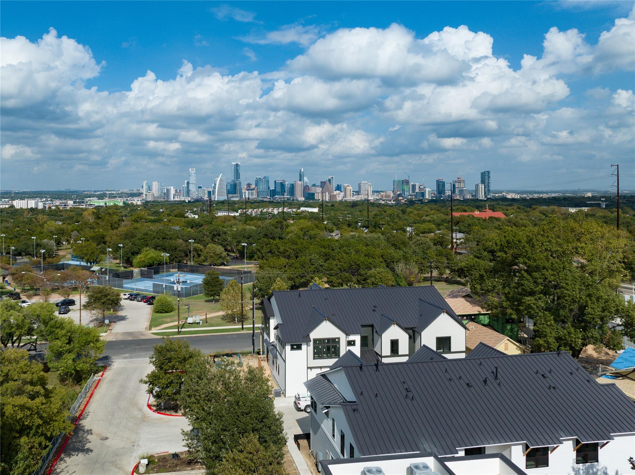 2707 Dulce Ln # 15, Austin, TX 78704