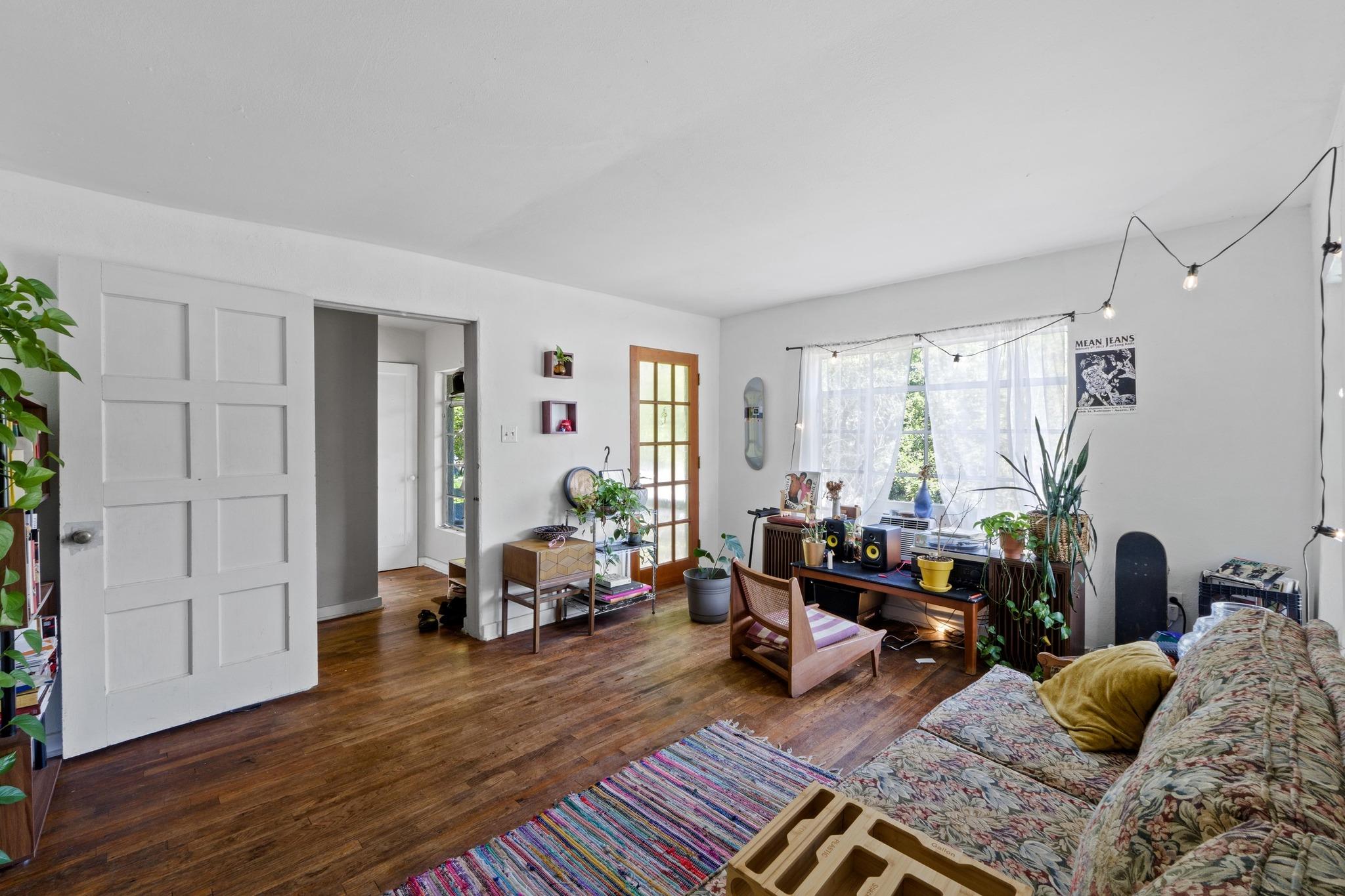 1403 Ashwood Rd, Austin, TX 78722