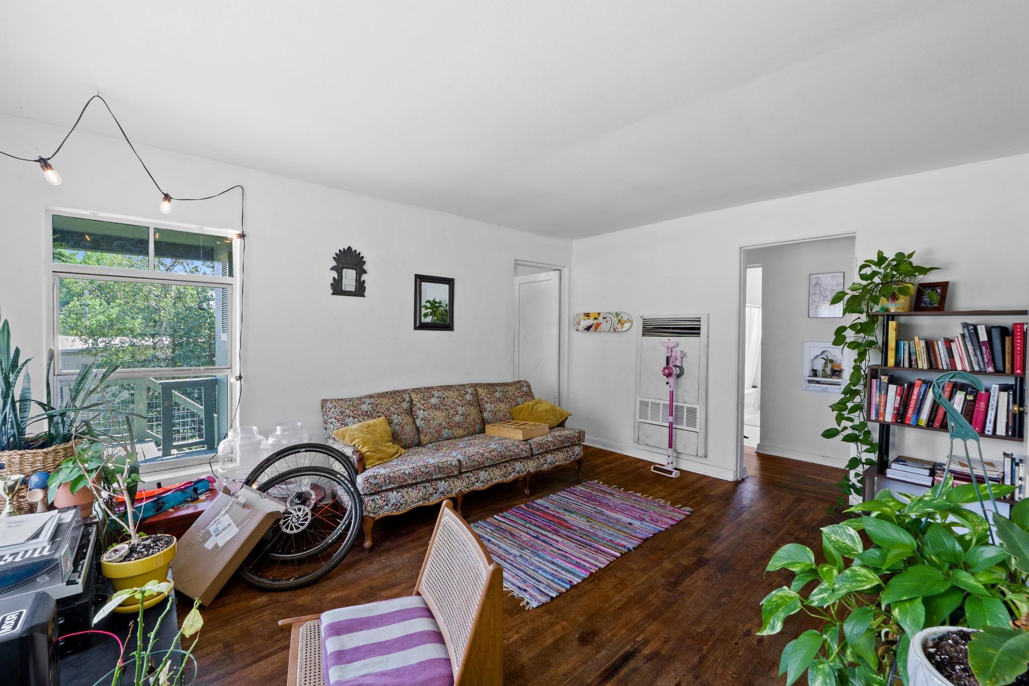 1403 Ashwood Rd, Austin, TX 78722