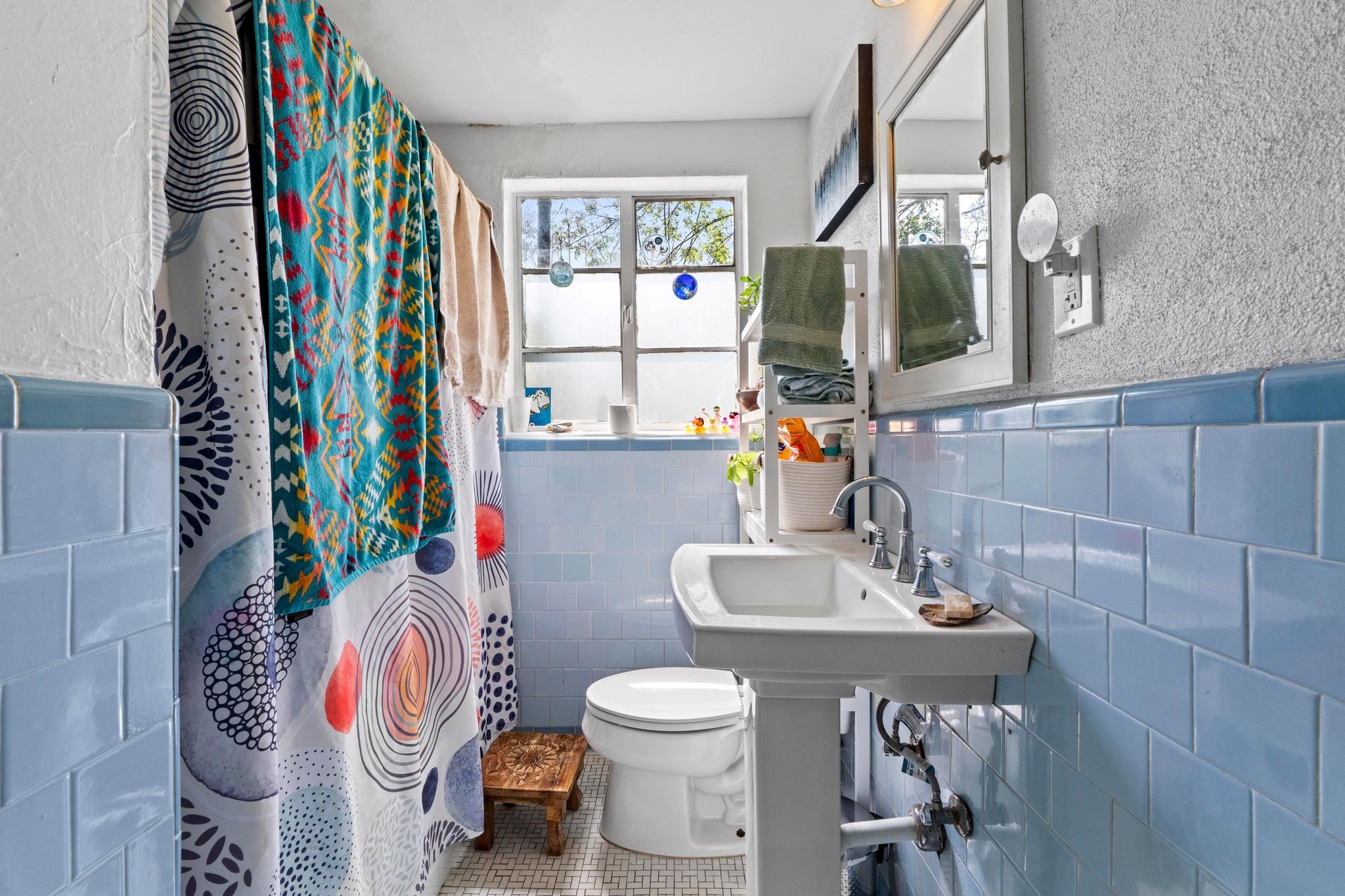 1403 Ashwood Rd, Austin, TX 78722
