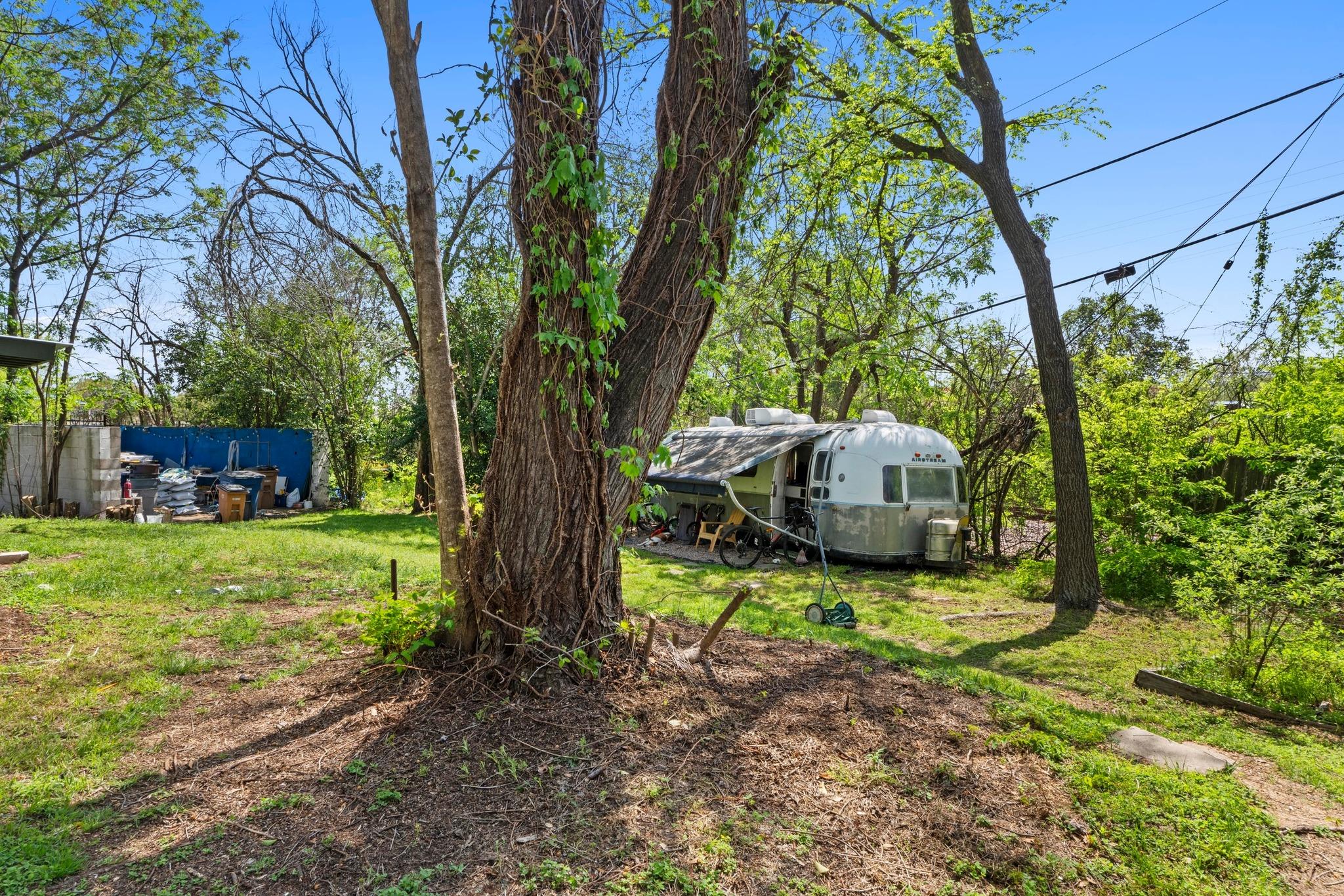 1403 Ashwood Rd, Austin, TX 78722