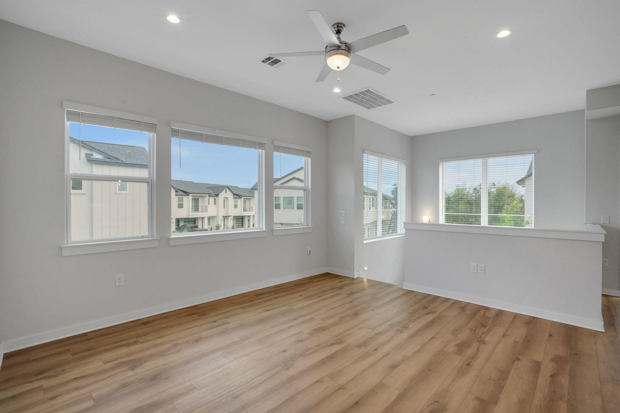 12001 Vista Parke Dr # 104, Austin, TX 78726