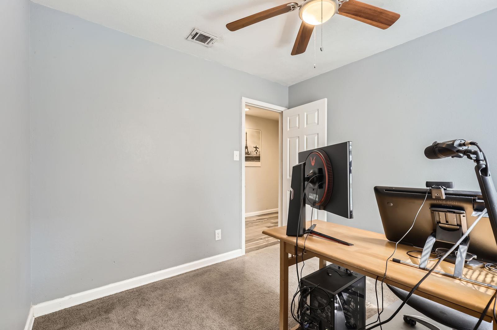 906 Hermitage Dr, Austin, TX 78753