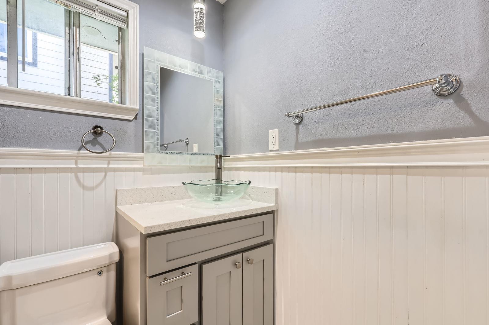 906 Hermitage Dr, Austin, TX 78753