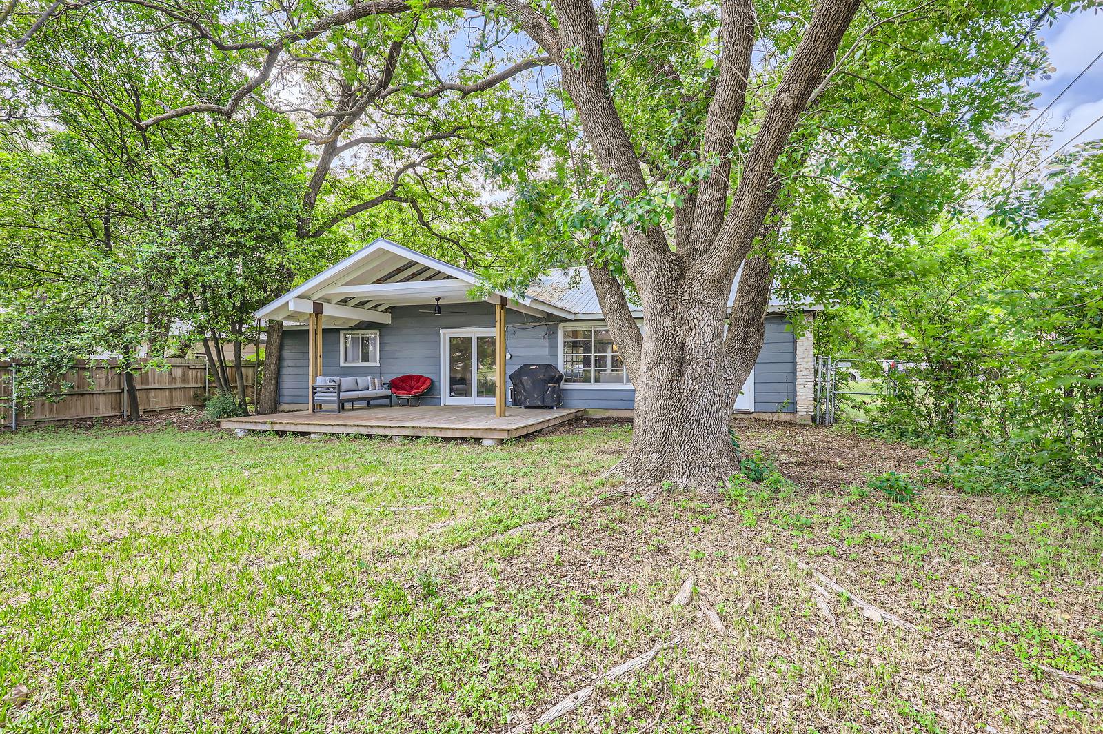 906 Hermitage Dr, Austin, TX 78753