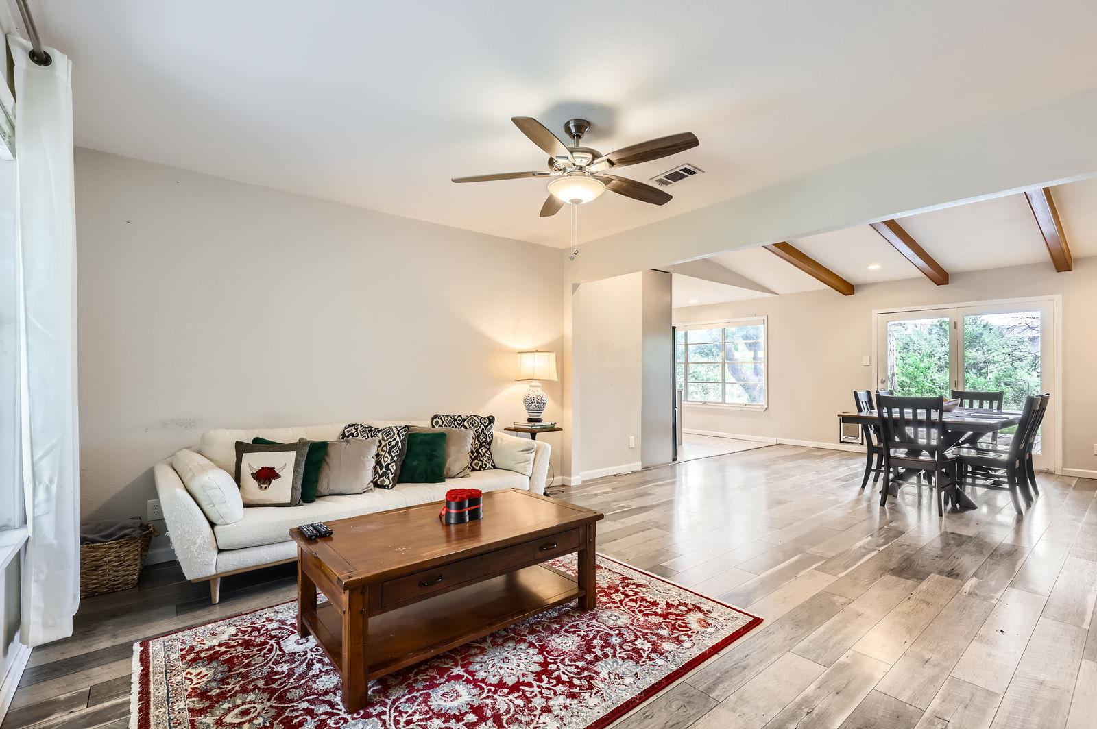 906 Hermitage Dr, Austin, TX 78753