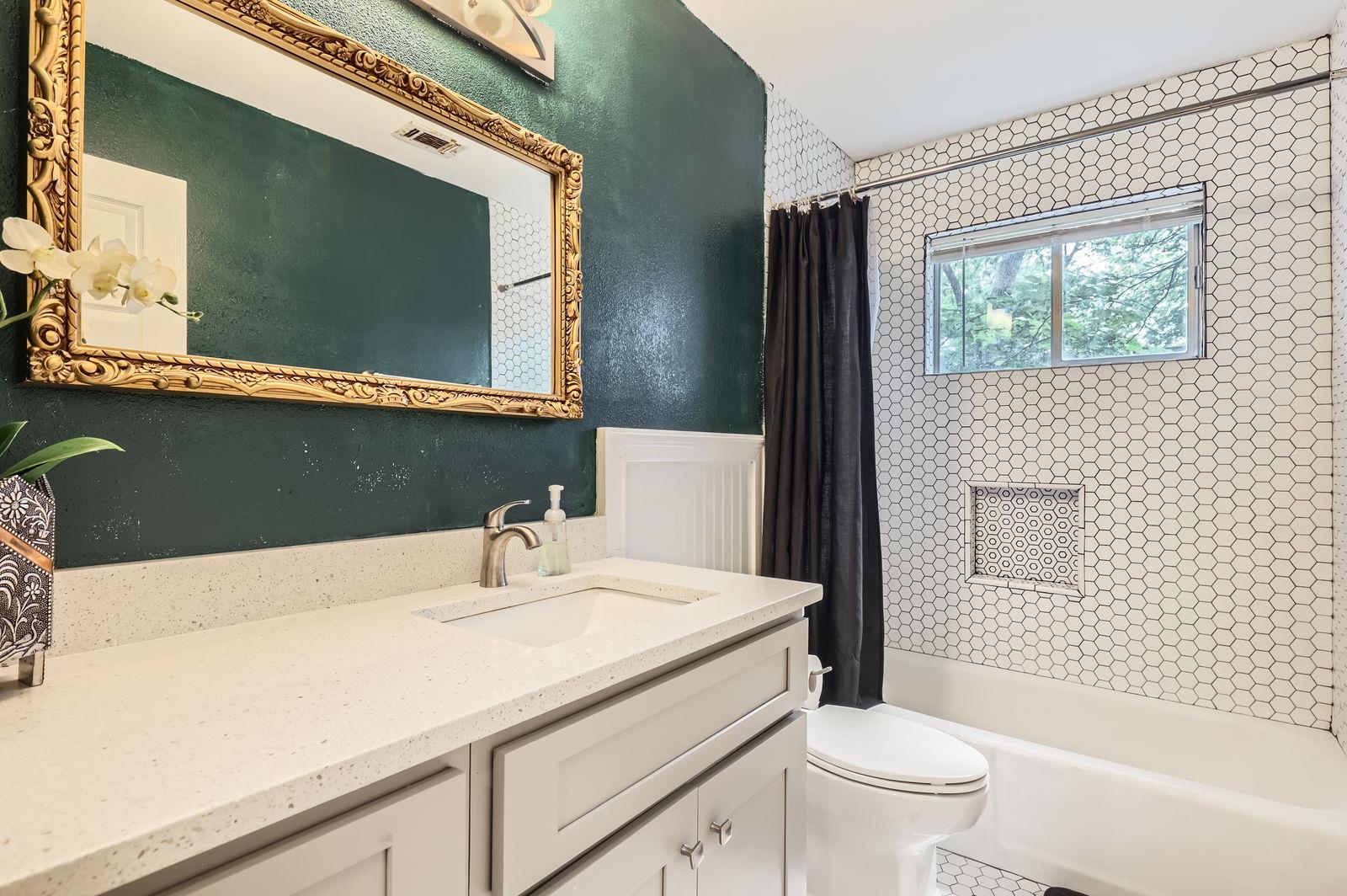 906 Hermitage Dr, Austin, TX 78753