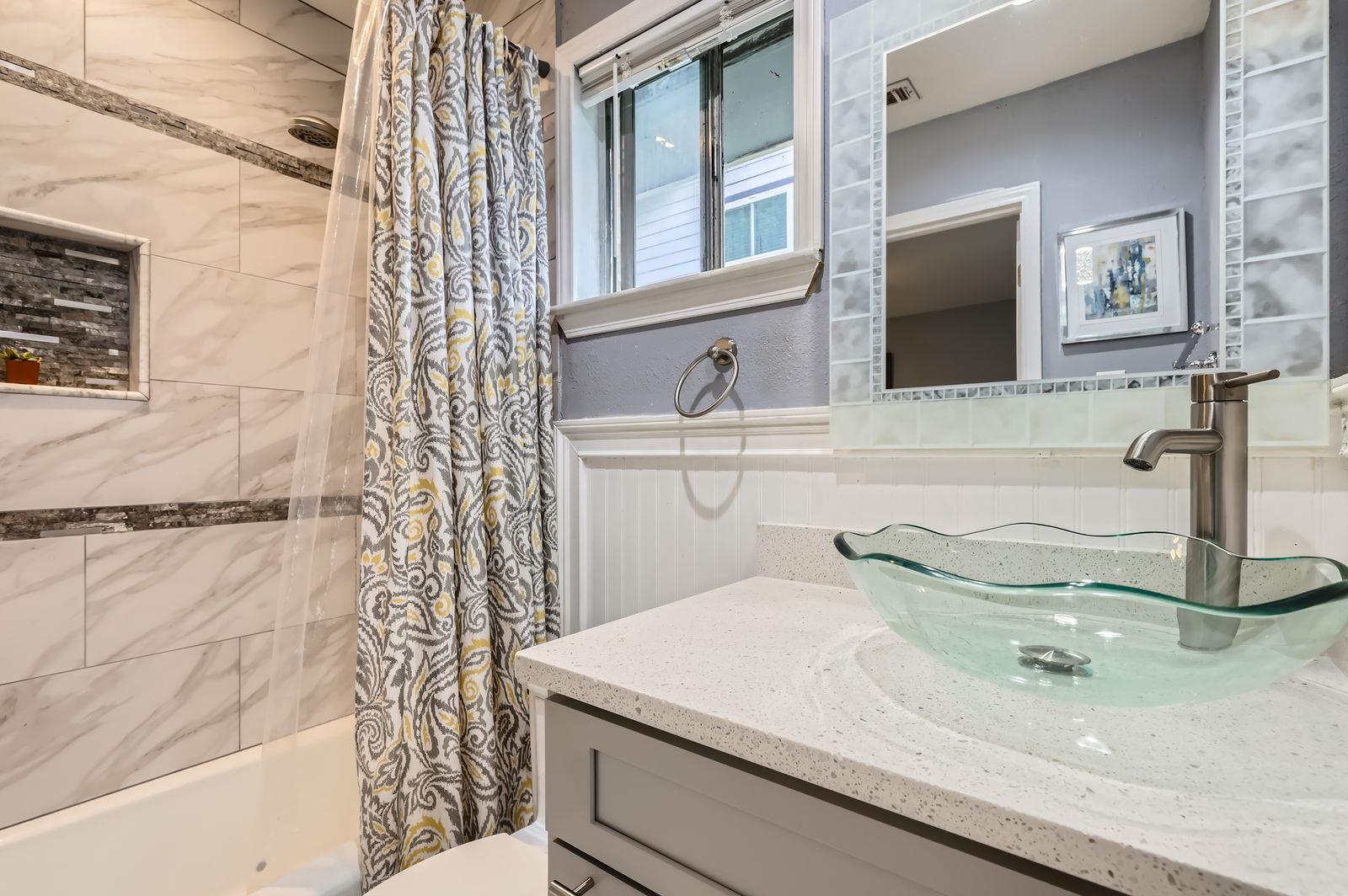 906 Hermitage Dr, Austin, TX 78753