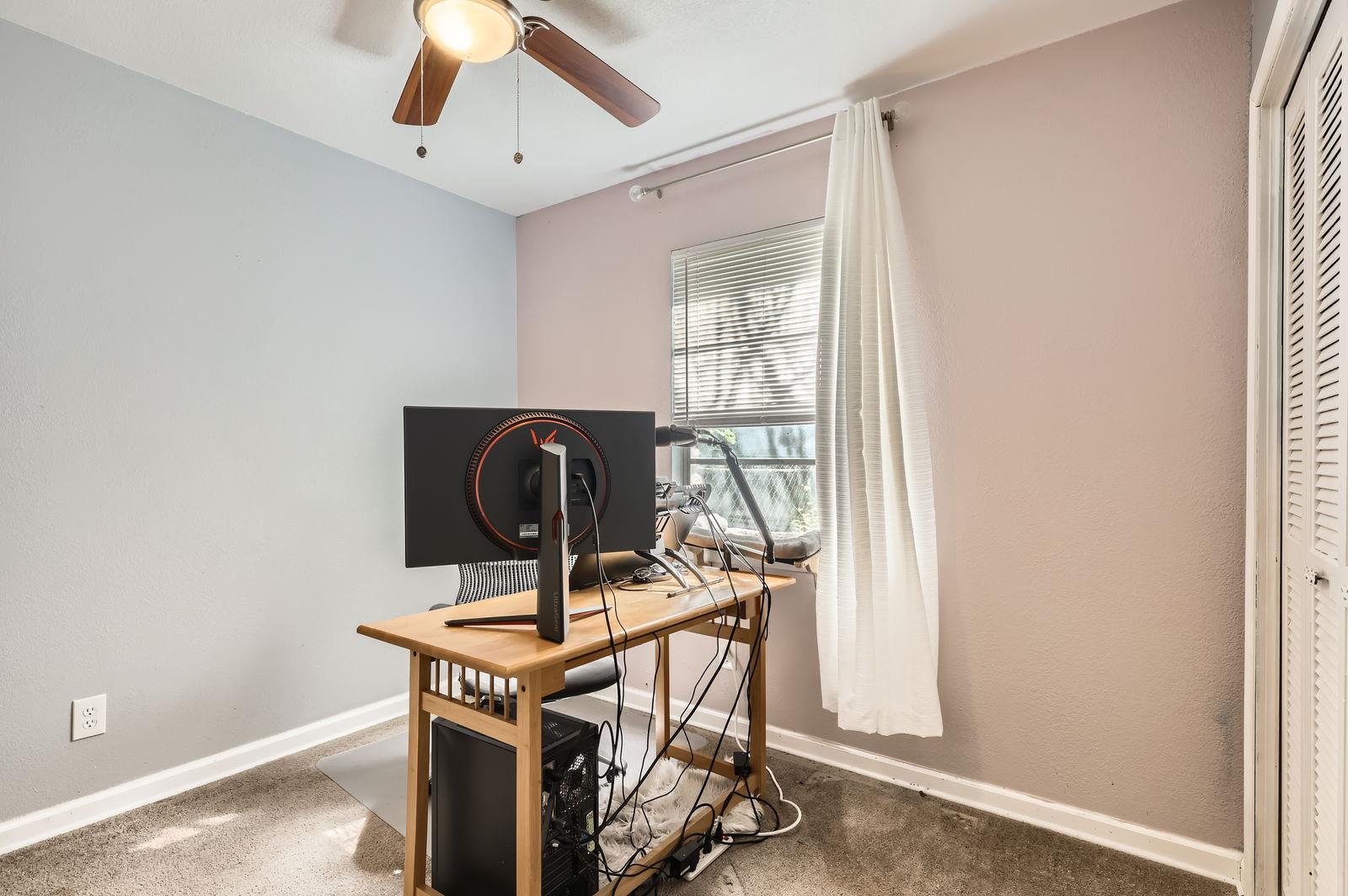 906 Hermitage Dr, Austin, TX 78753