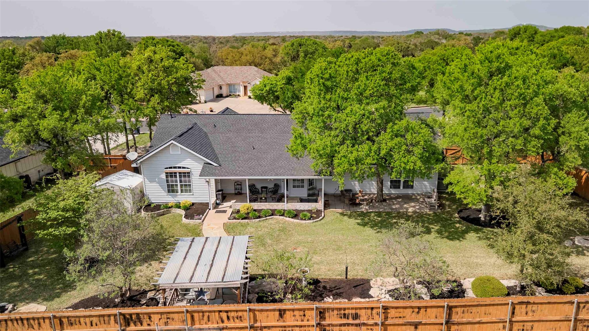 411 Fox Crossing, Burnet, TX 78611