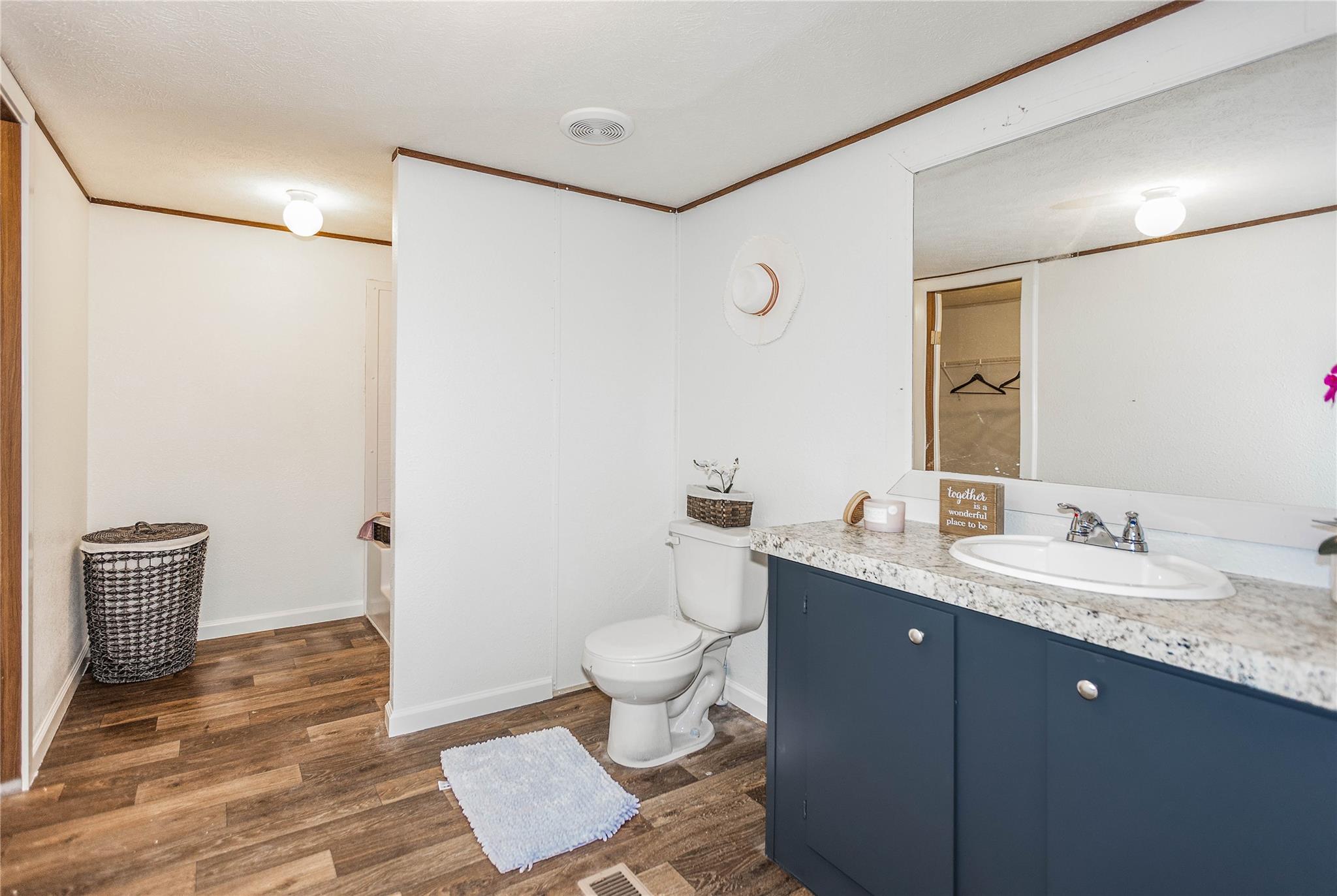 145 Crooked Rd, Dale, TX 78616