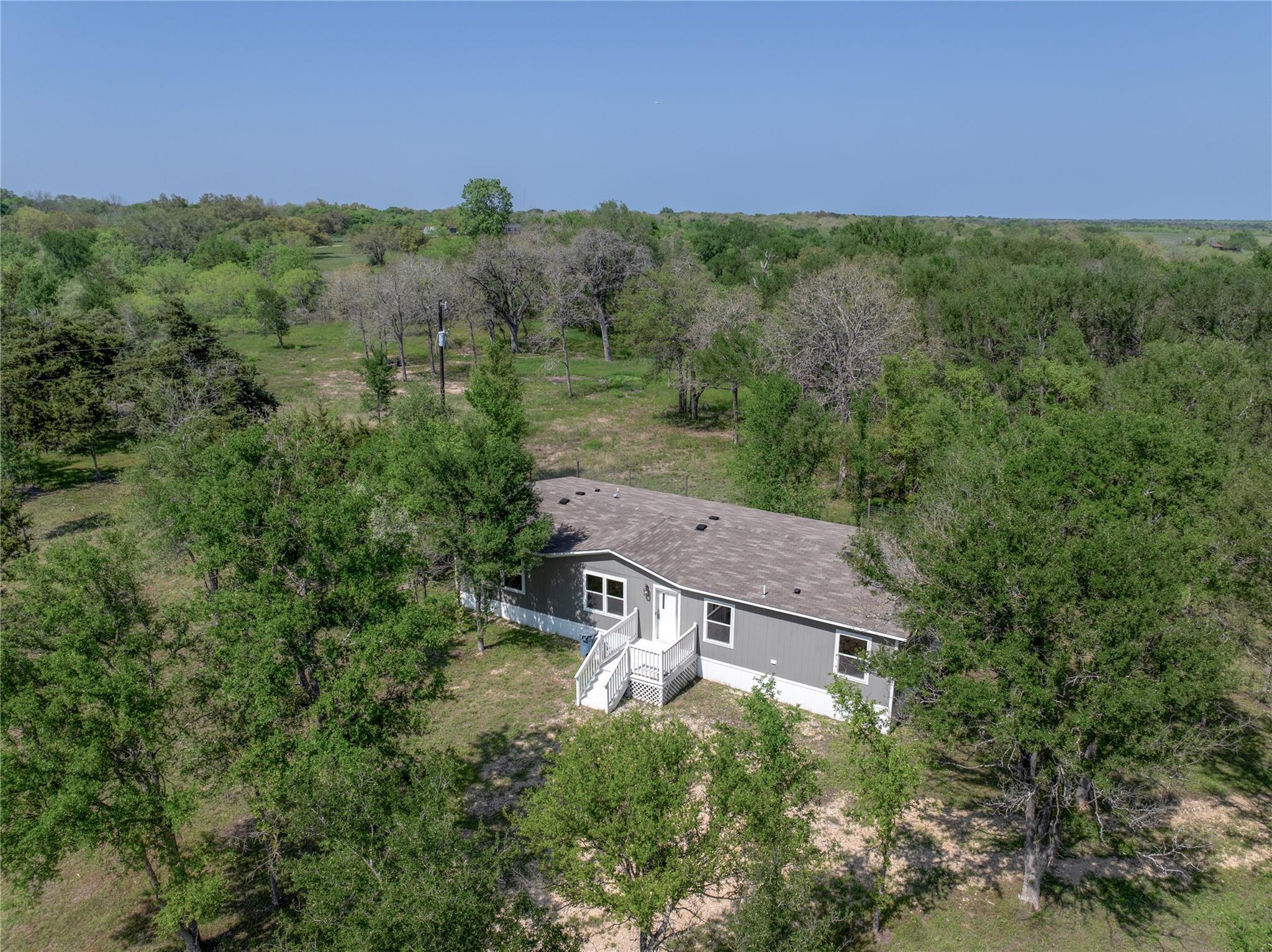 145 Crooked Rd, Dale, TX 78616