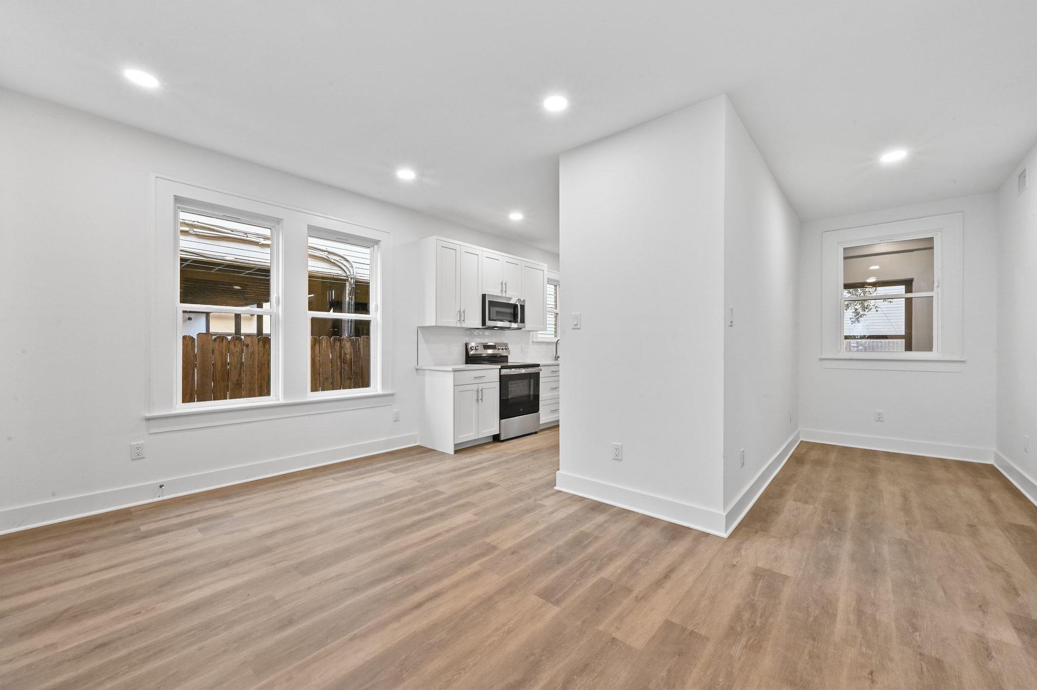 910 W 22nd 1/2 St, Austin, TX 78705