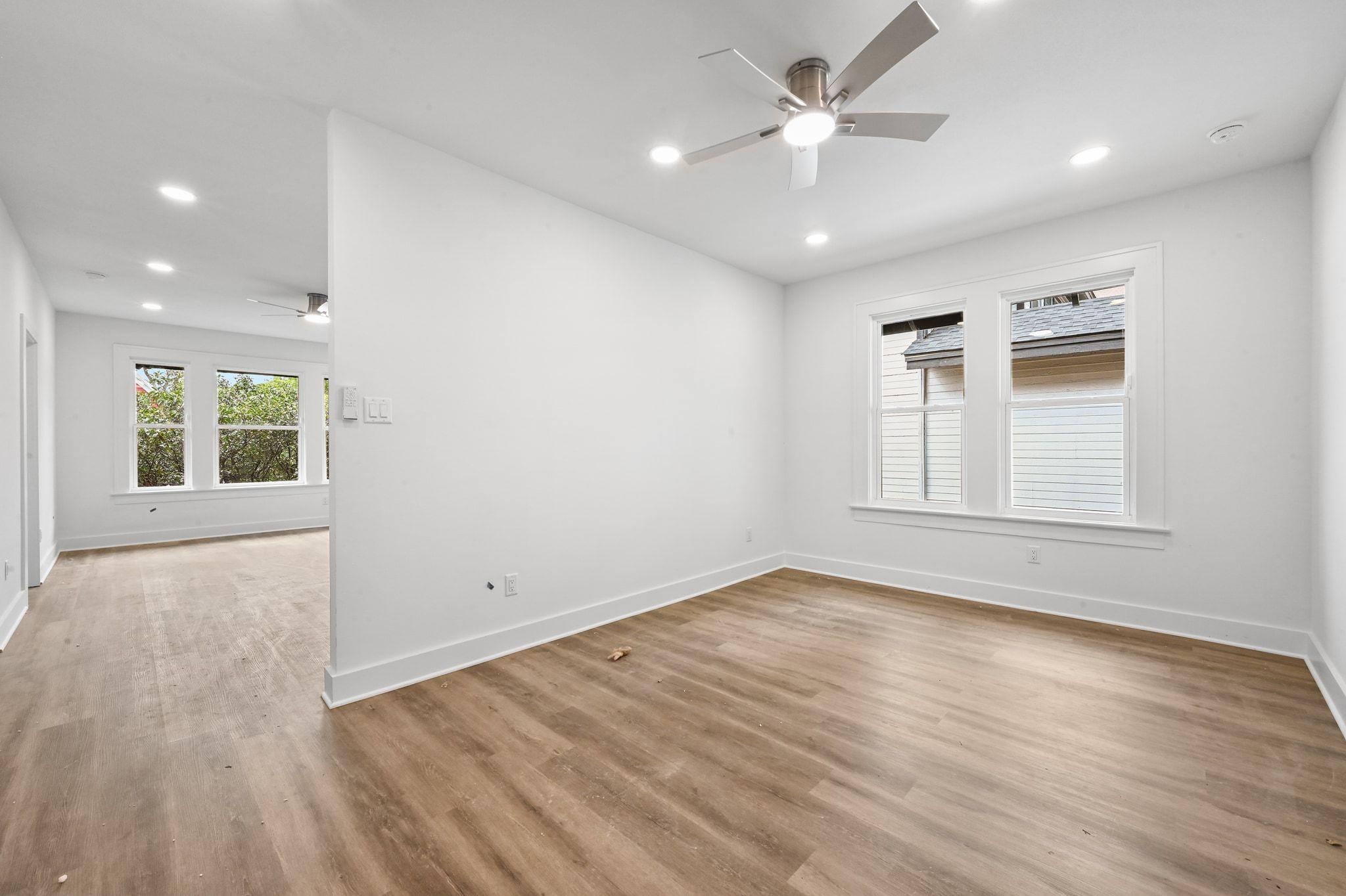 910 W 22nd 1/2 St, Austin, TX 78705