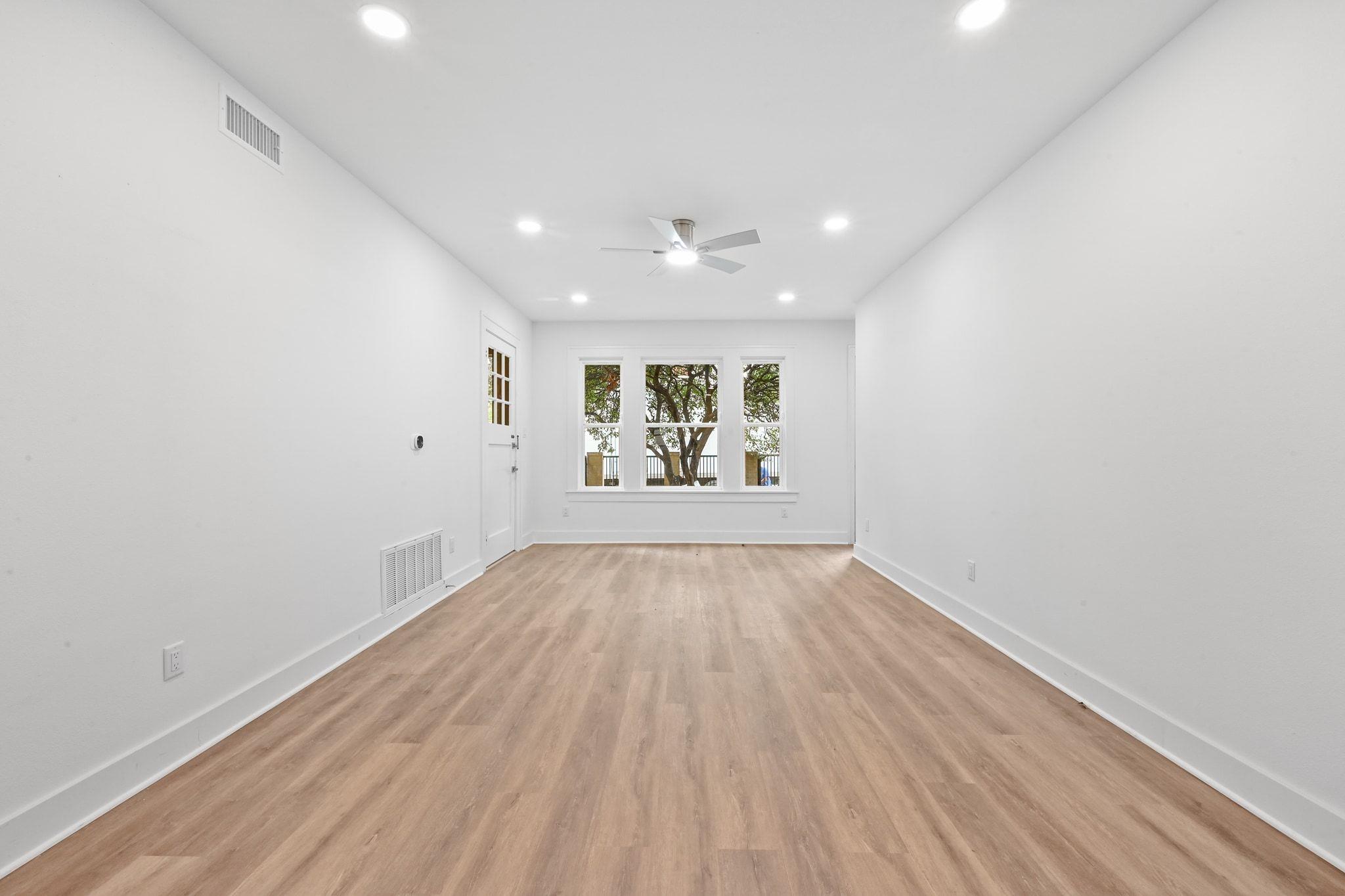 910 W 22nd 1/2 St, Austin, TX 78705