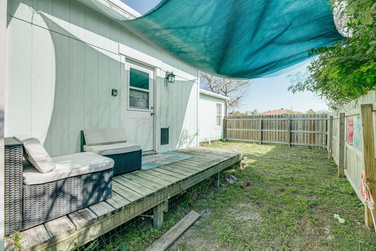 243 E Magnolia, Aransas Pass, TX 78336