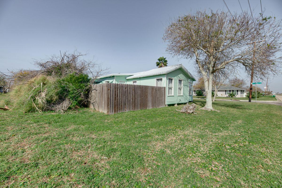 243 E Magnolia, Aransas Pass, TX 78336