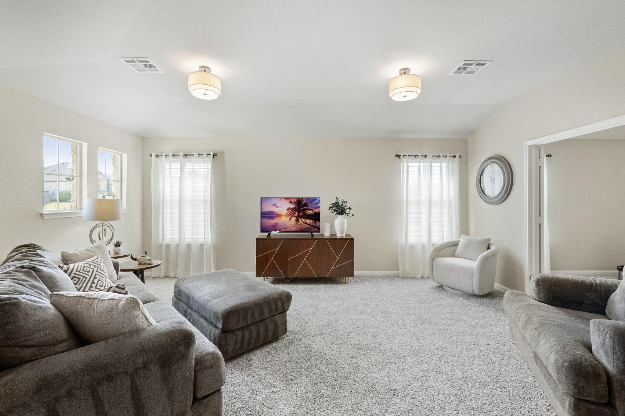 18003 Linkhill Dr, Dripping Springs, TX 78620