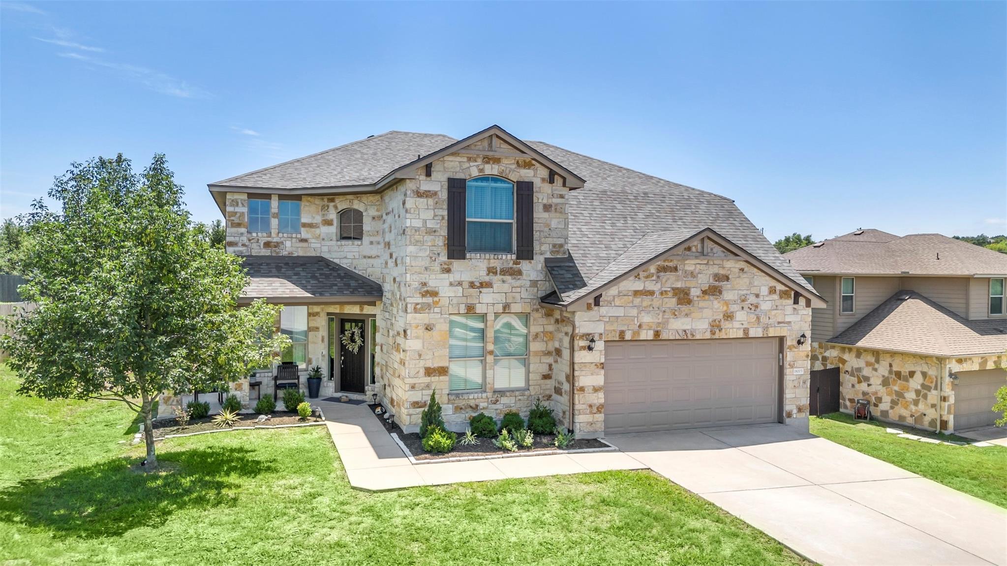 18003 Linkhill Dr, Dripping Springs, TX 78620