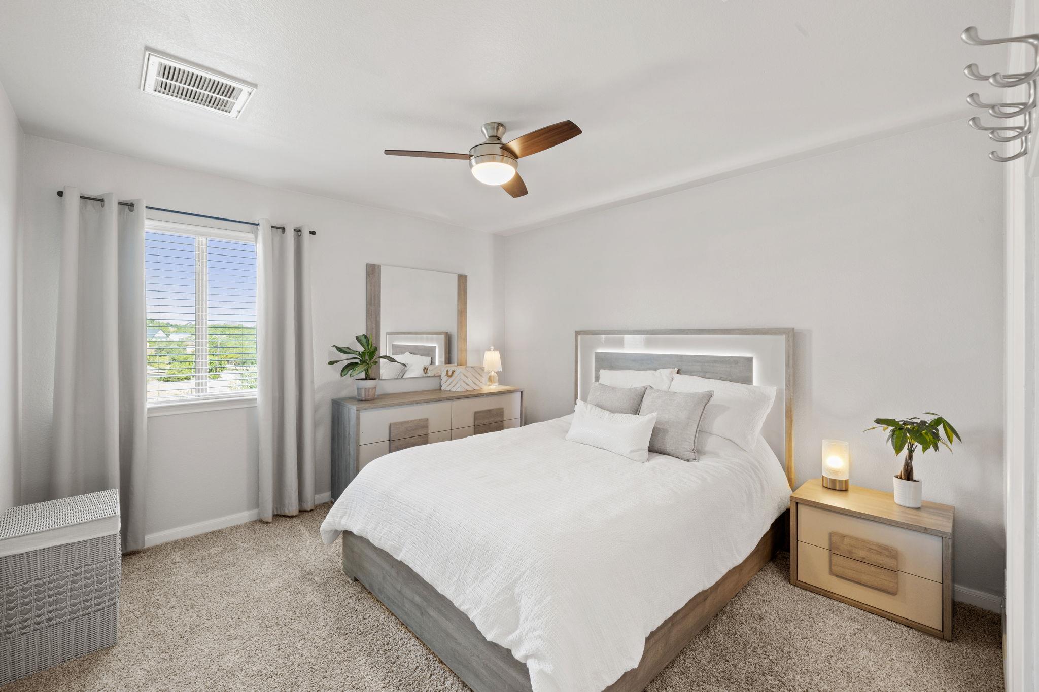 18003 Linkhill Dr, Dripping Springs, TX 78620