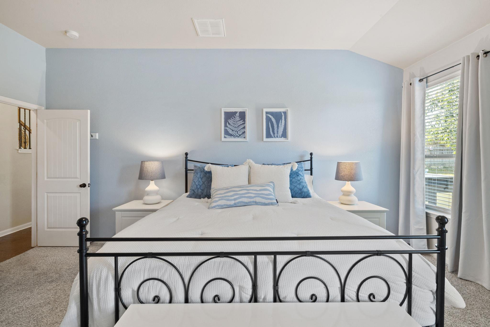 18003 Linkhill Dr, Dripping Springs, TX 78620