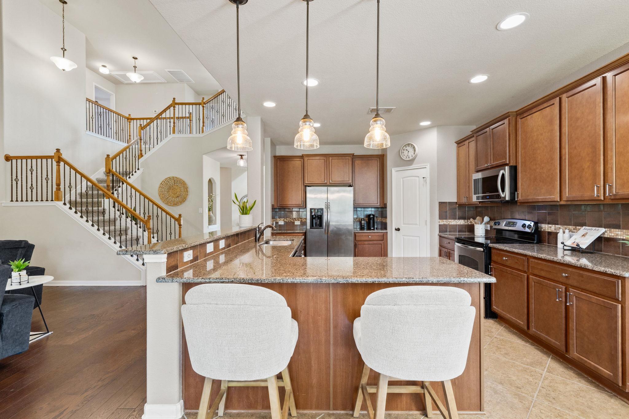 18003 Linkhill Dr, Dripping Springs, TX 78620