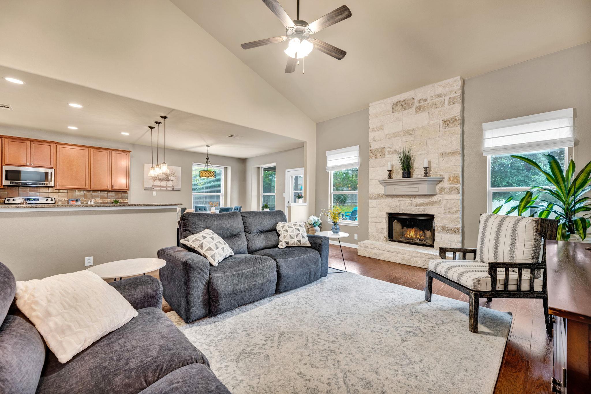 18003 Linkhill Dr, Dripping Springs, TX 78620