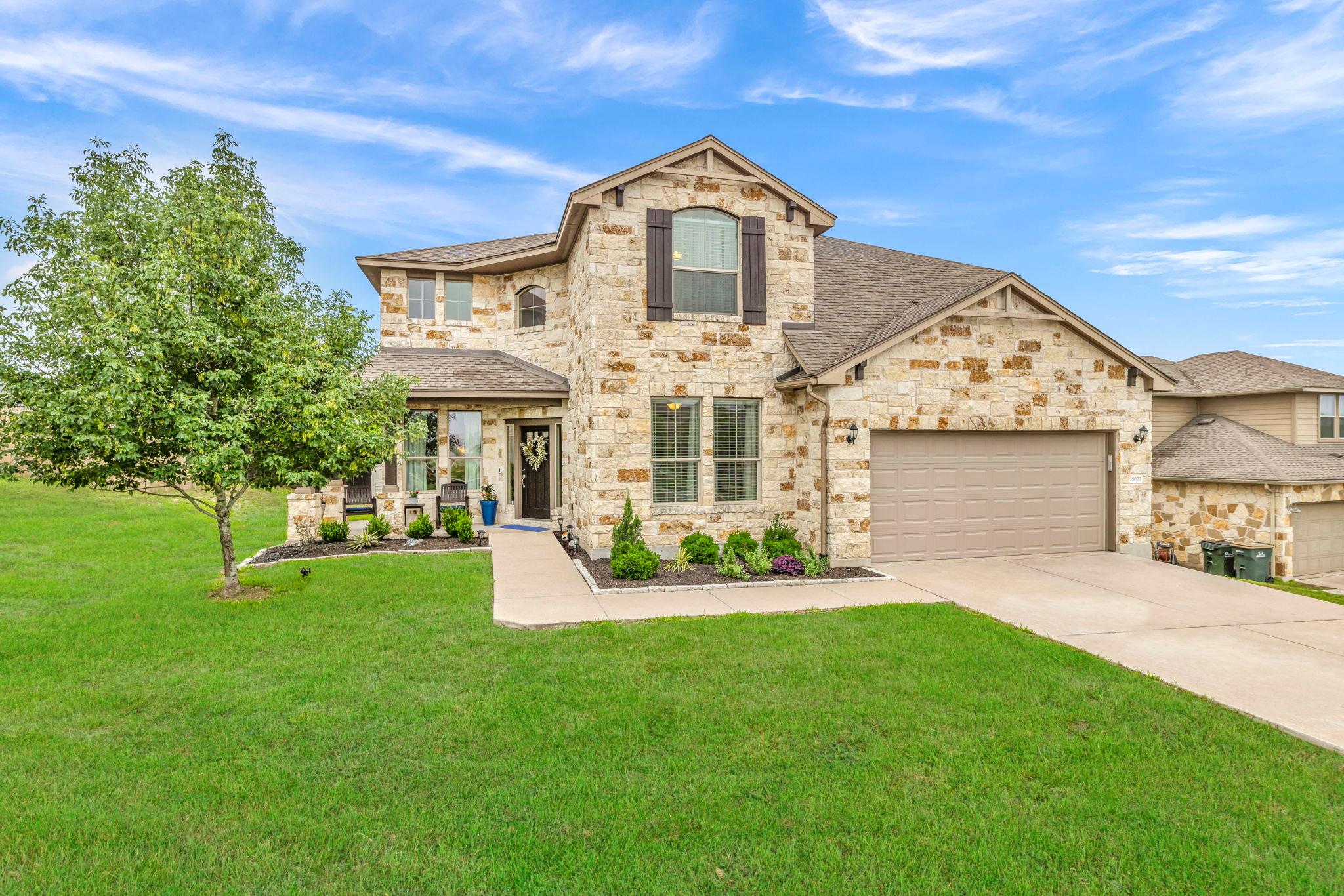 18003 Linkhill Dr, Dripping Springs, TX 78620