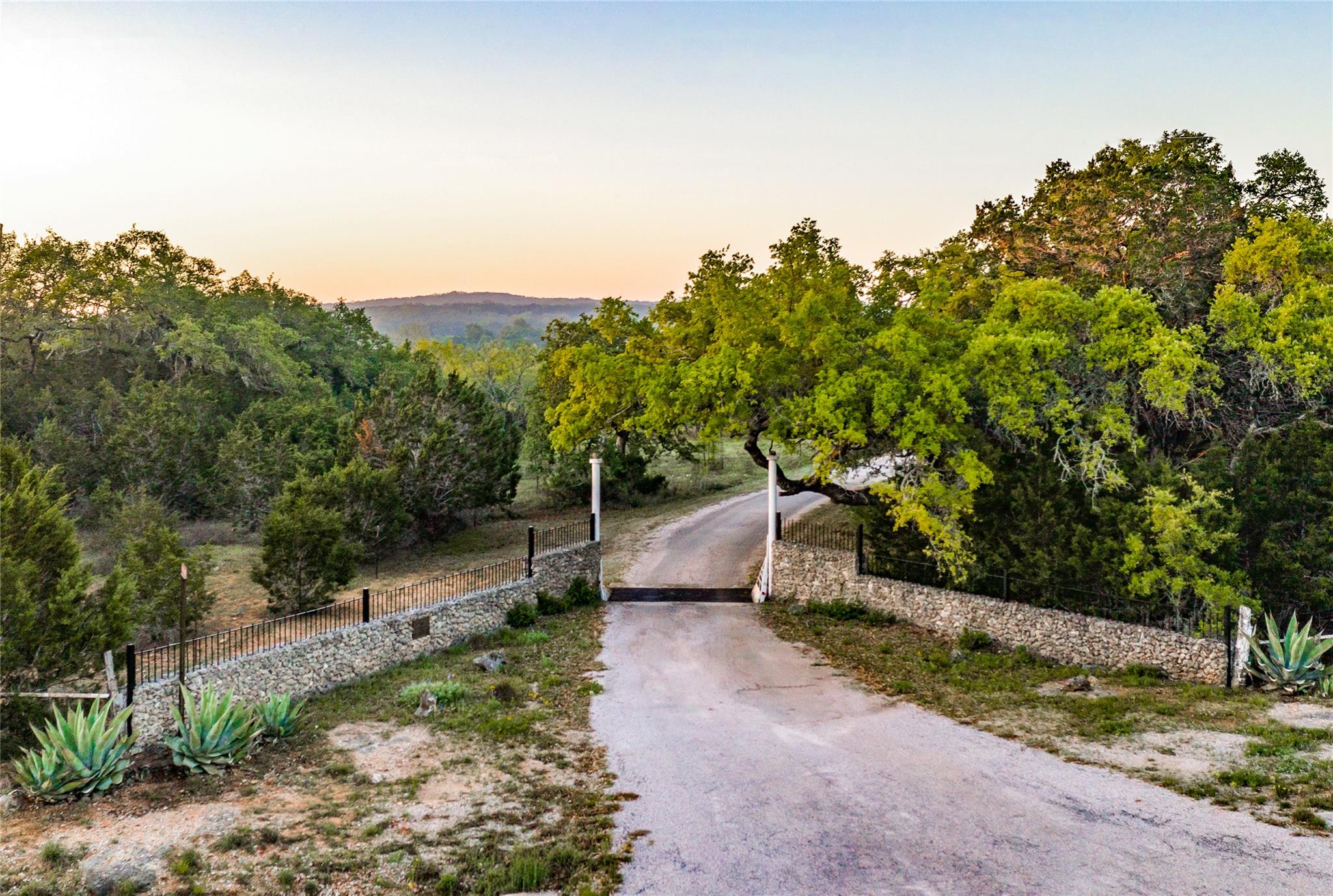 892 Baird Ranch Rd, Johnson City, TX 78636